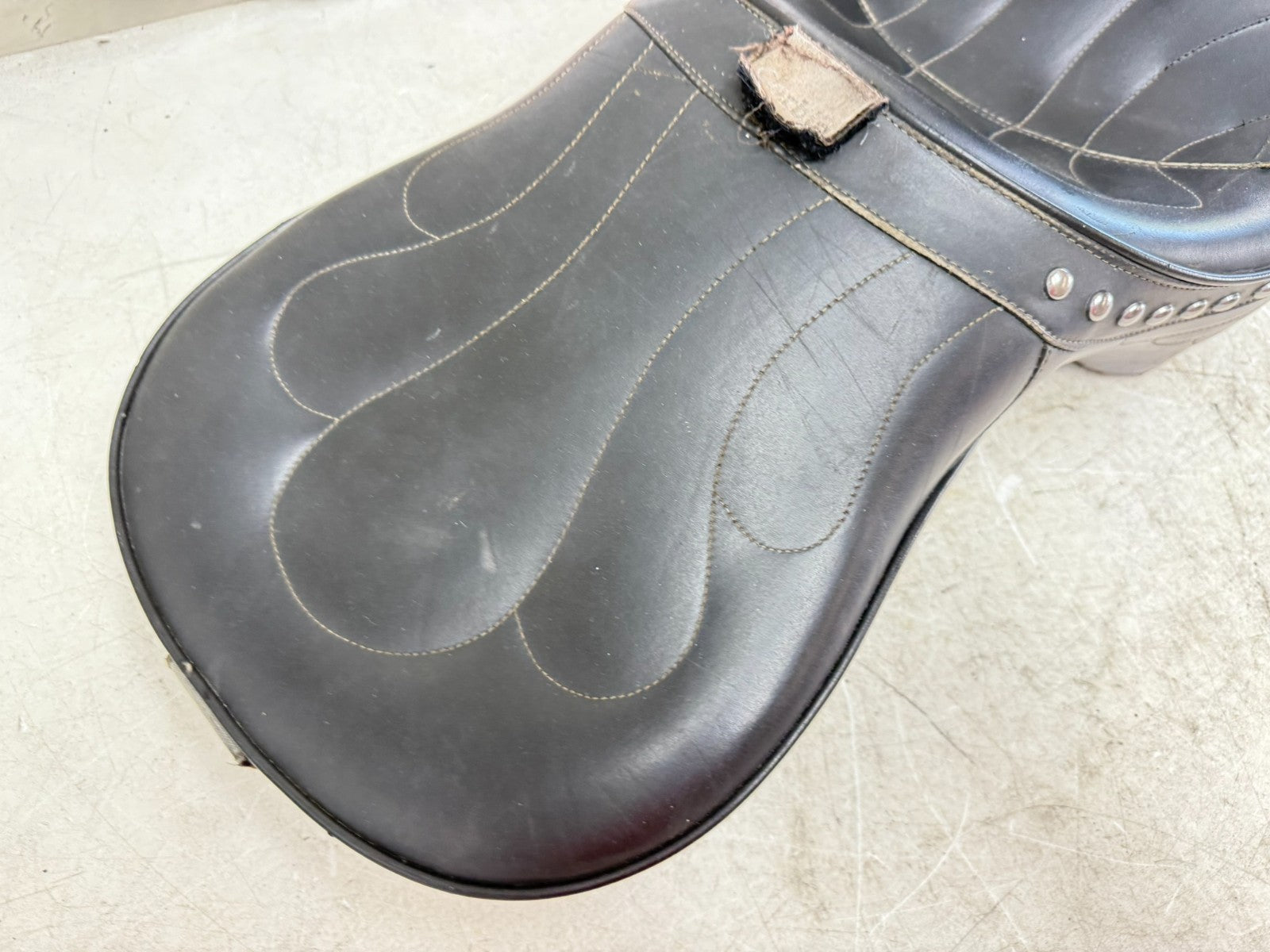 1997 HARLEY DAVIDSON SOFTAIL Corbin Driver Passenger Seat Studded