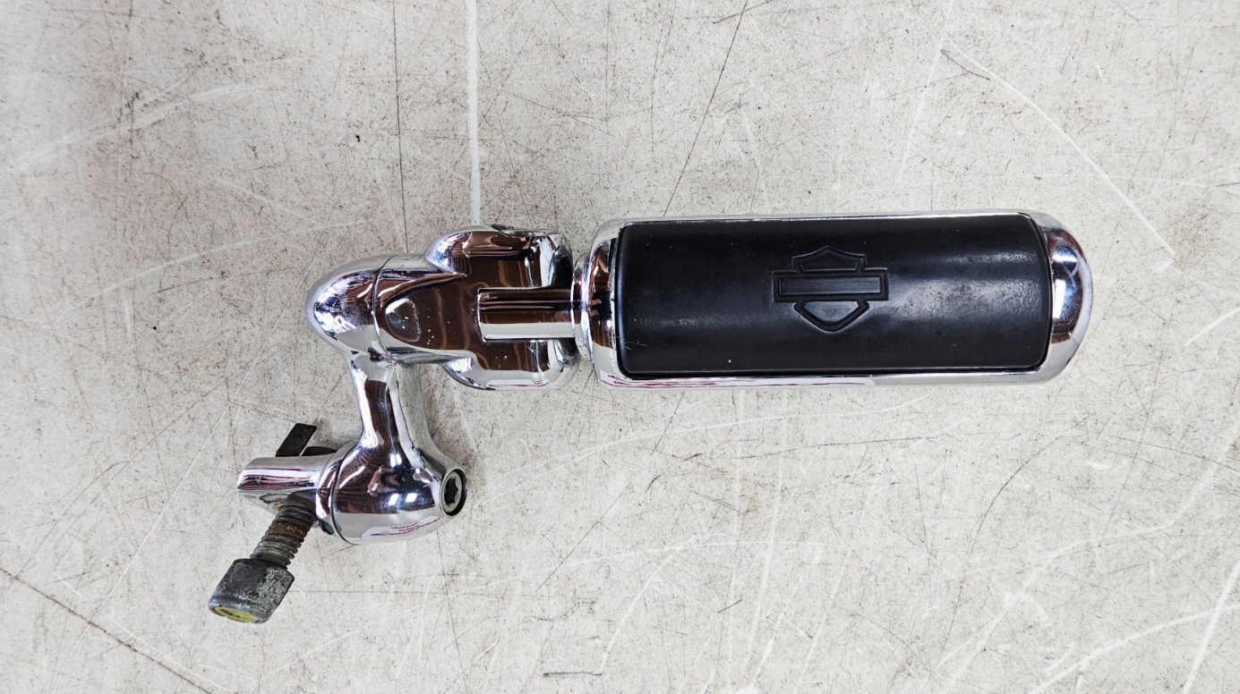 2000 HARLEY SOFTAIL DEUCE Chrome Highway Footrest Foot Pegs