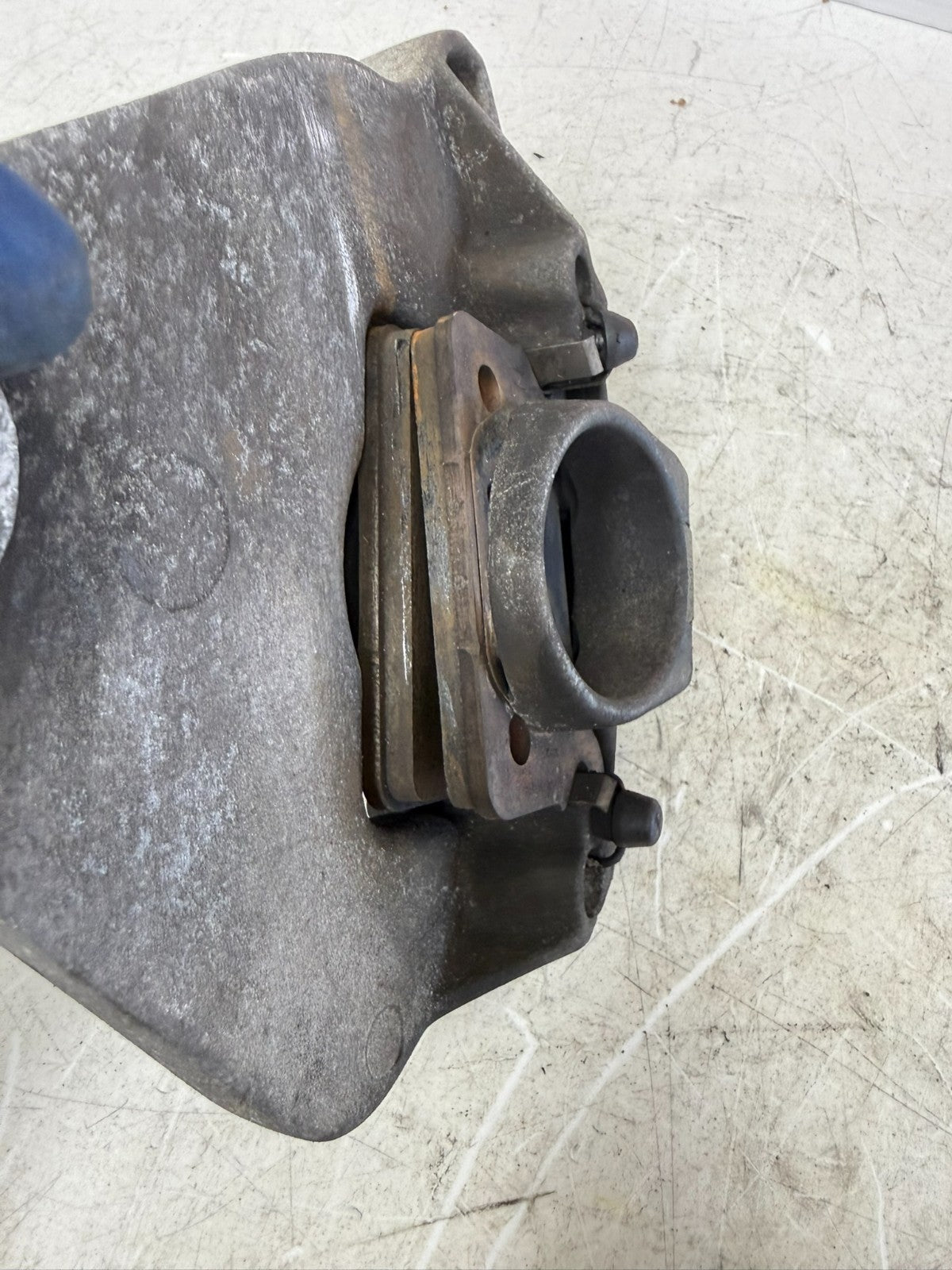 1995 HARLEY FLH ELECTRA GLIDE Rear Brake Caliper w/ Bracket