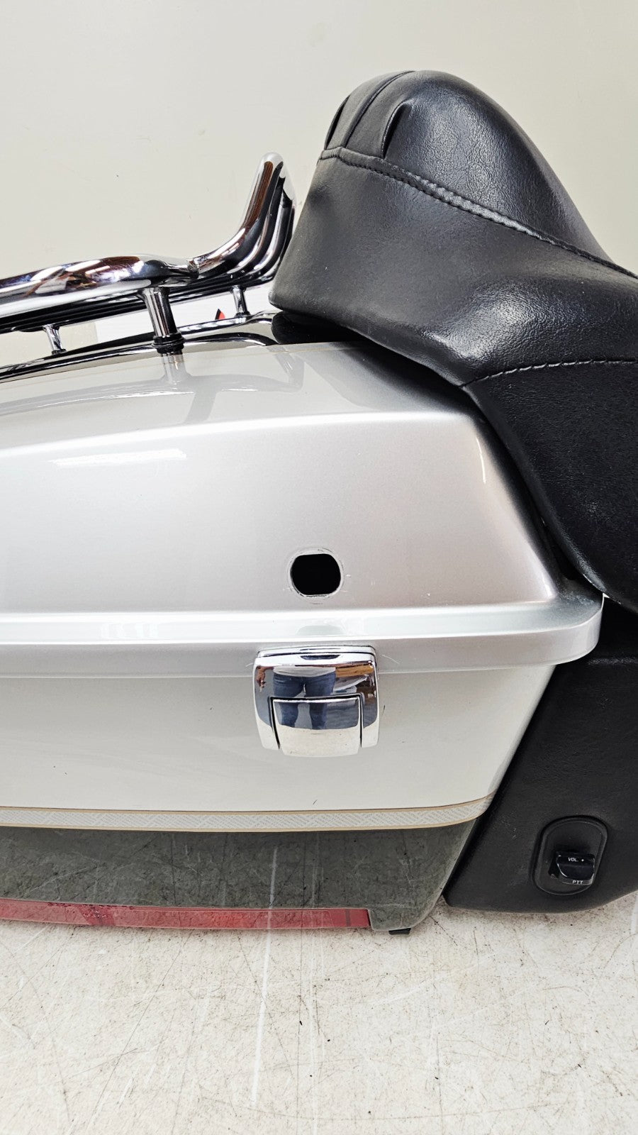 2003 HARLEY ELECTRA GLIDE Trunk Tour Pack Top Box Silver Black 100 Anniversary