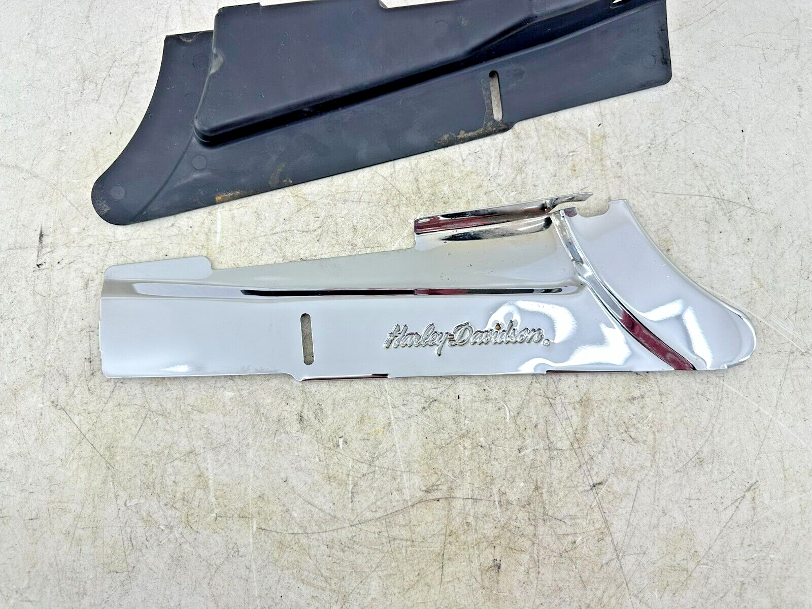 2002 HARLEY DYNA LOW RIDER Chrome Lower Belt Cover + Plastic Guard