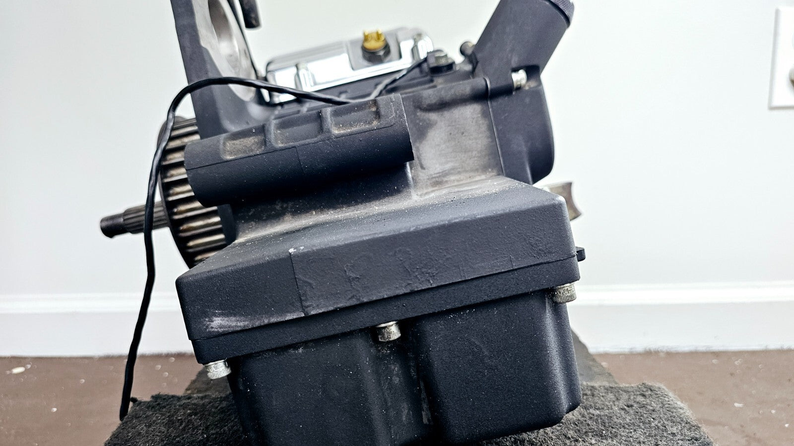 2002 HARLEY ELECTRA GLIDE OEM 5 Speed Transmission Gearbox 35086-99