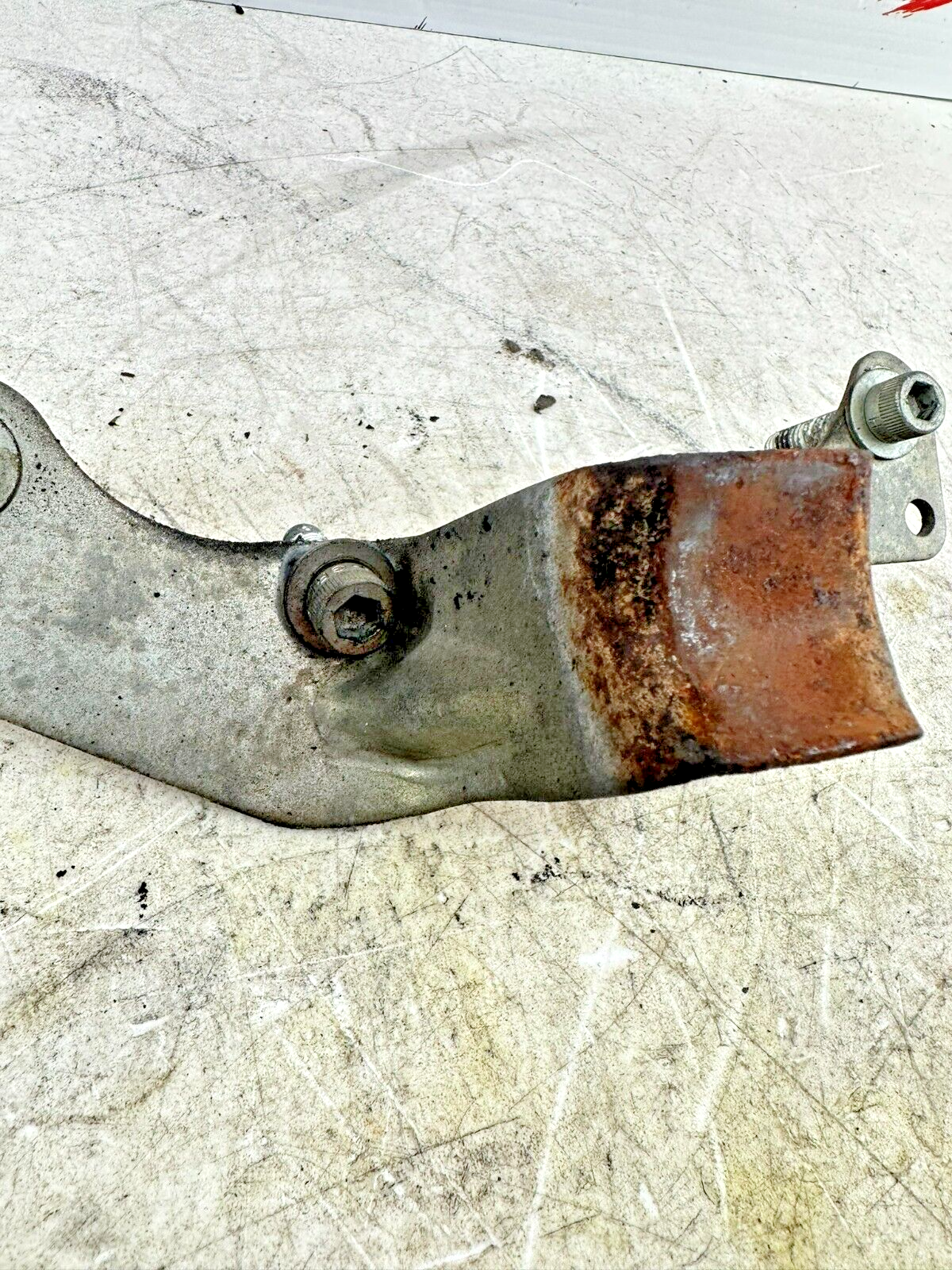 2003 HARLEY ELECTRA GLIDE classic OEM HD Transmission Exhaust Mounting Bracket