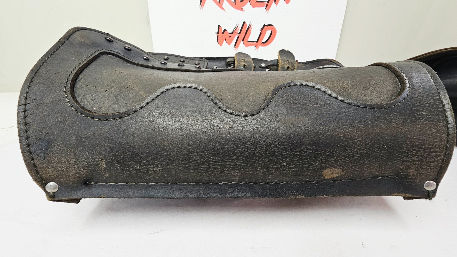 1995 HARLEY SOFTAIL FATBOY OEM Leather Studded Saddlebags Bags Rails Pair