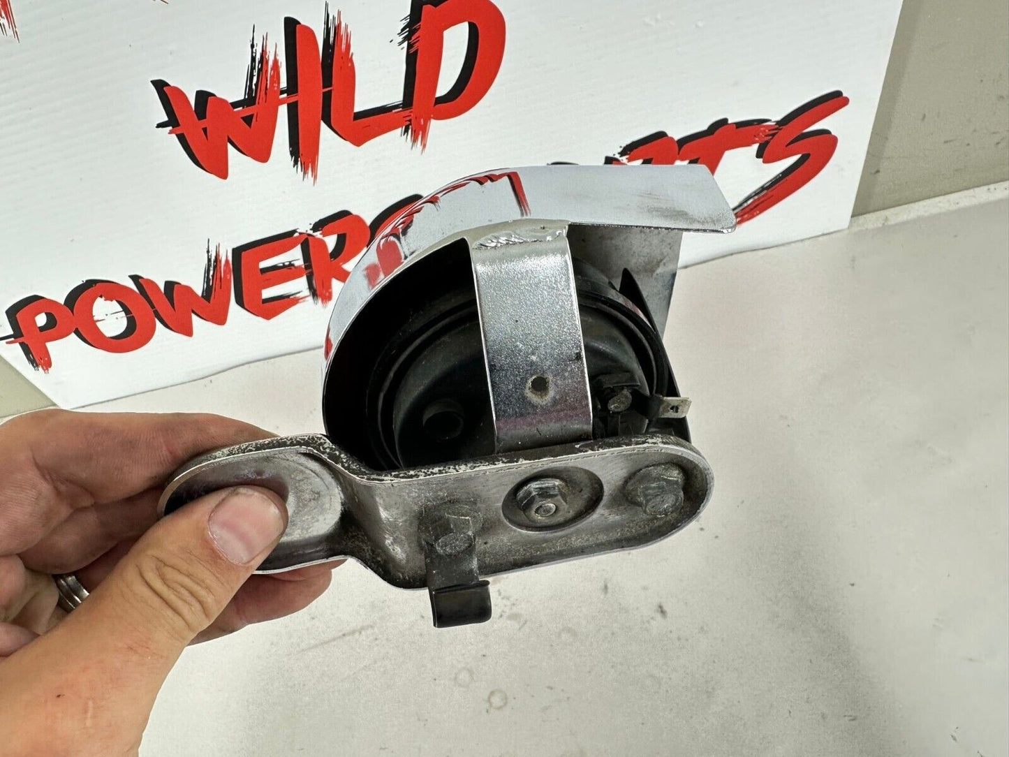 2003 HARLEY SOFTAIL Horn + Chrome Cover