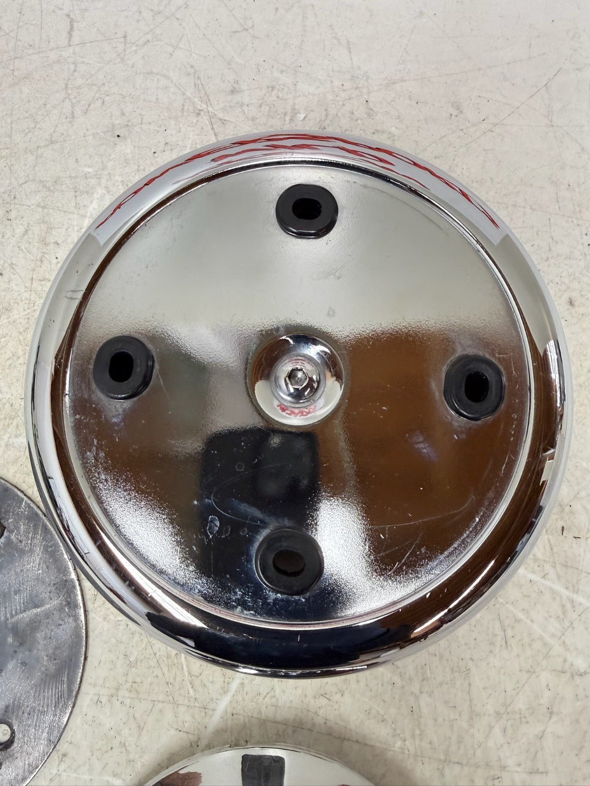 1993 HARLEY DYNA Wide Glide Flame Air Filter Housing Chrome Cover Backing Plate