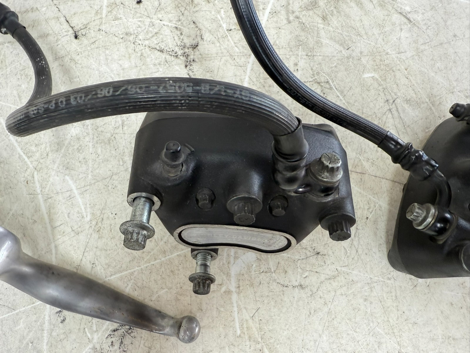 2003 HARLEY ELECTRA GLIDE Front Brake Master Cylinder Dual Caliper Hose