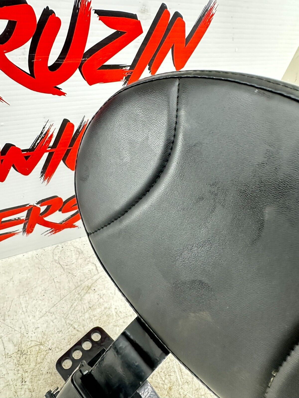 2007 Harley Electra Glide CVO Driver Backrest + Mounting Bracket