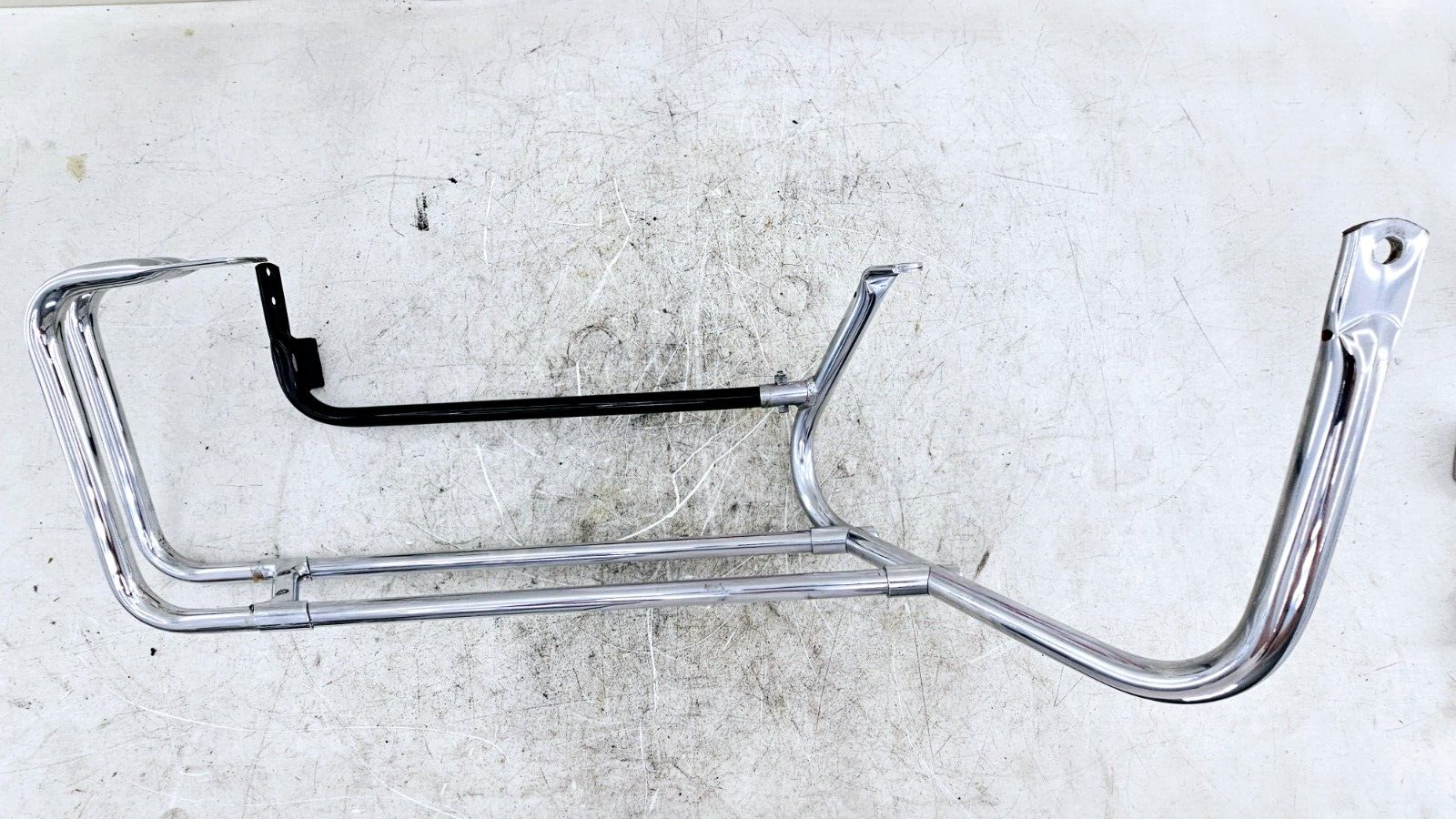 1994 HARLEY FLH ELECTRA GLIDE Chrome Right Saddlebag Bumper Guard Muffler Hanger