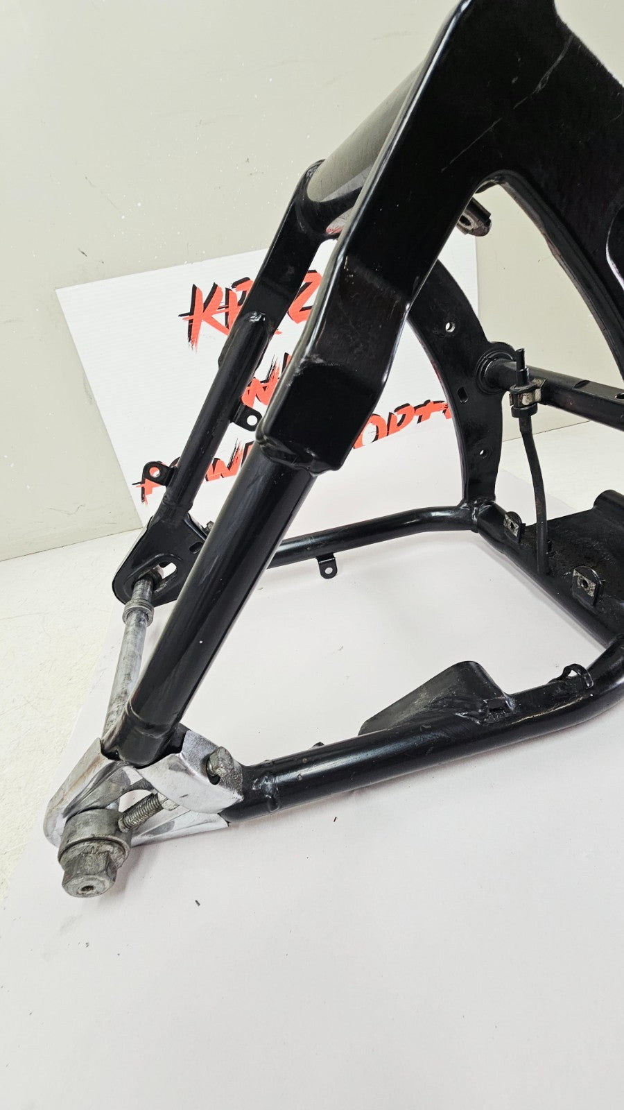 1995 HARLEY SOFTAIL FATBOY OEM Rear Swingarm Fork Pivot Swing Arm & Axle
