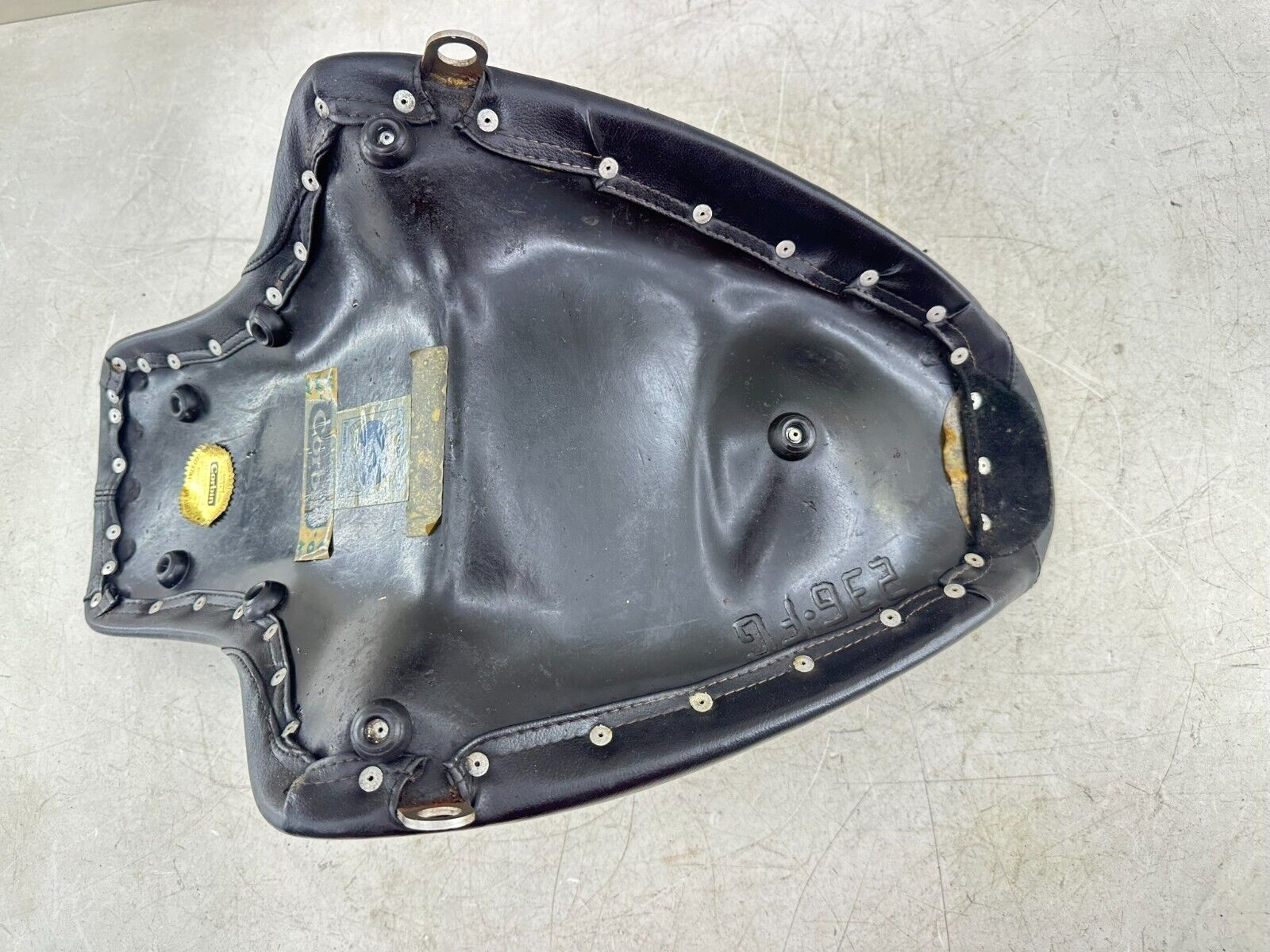 1999 HARLEY SOFTAIL Corbin Solo Seat Saddle