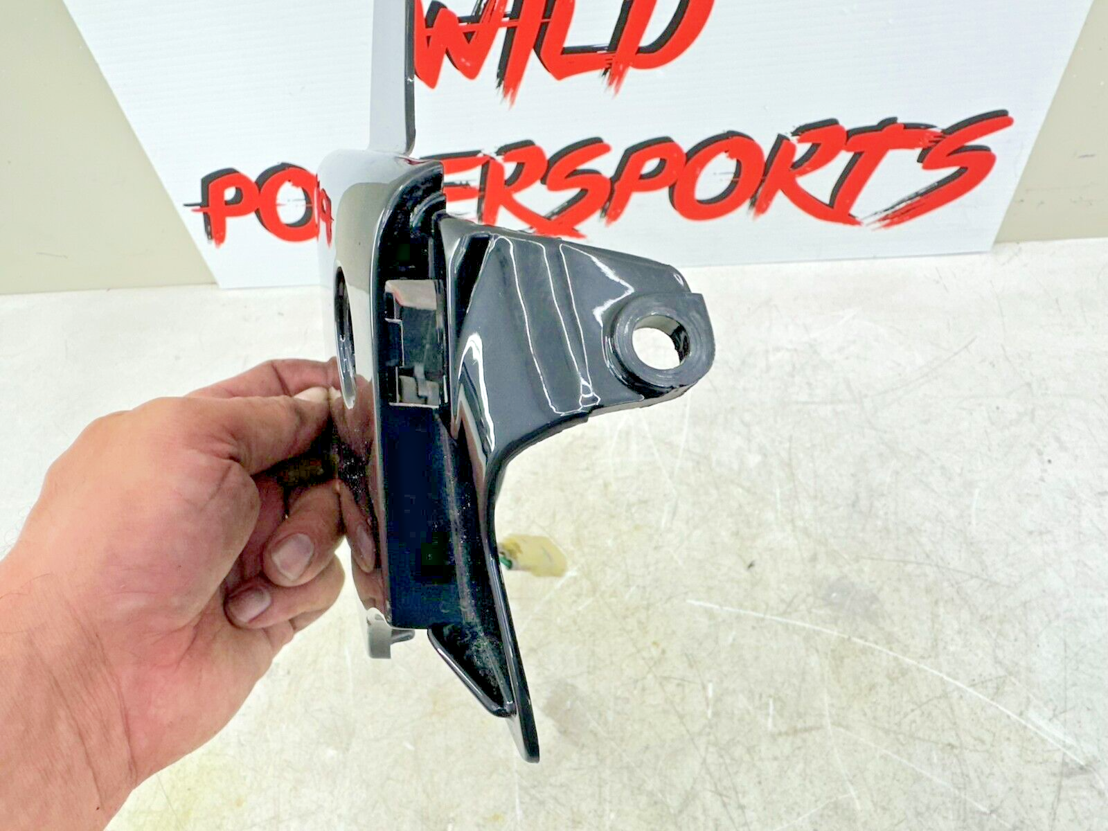 1999 HONDA VALKYRIE INTERSTATE Center Seat Lock Filler Panel Cover Fairing