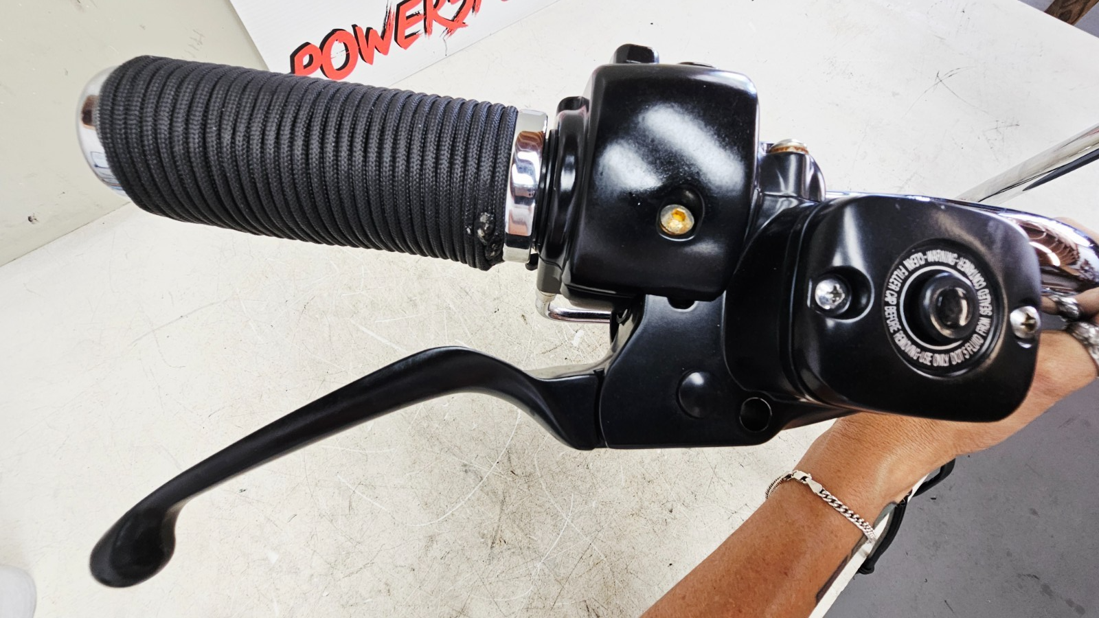 1993 HARLEY SOFTAIL Handlebars Left Right Control Switch Housings Grips