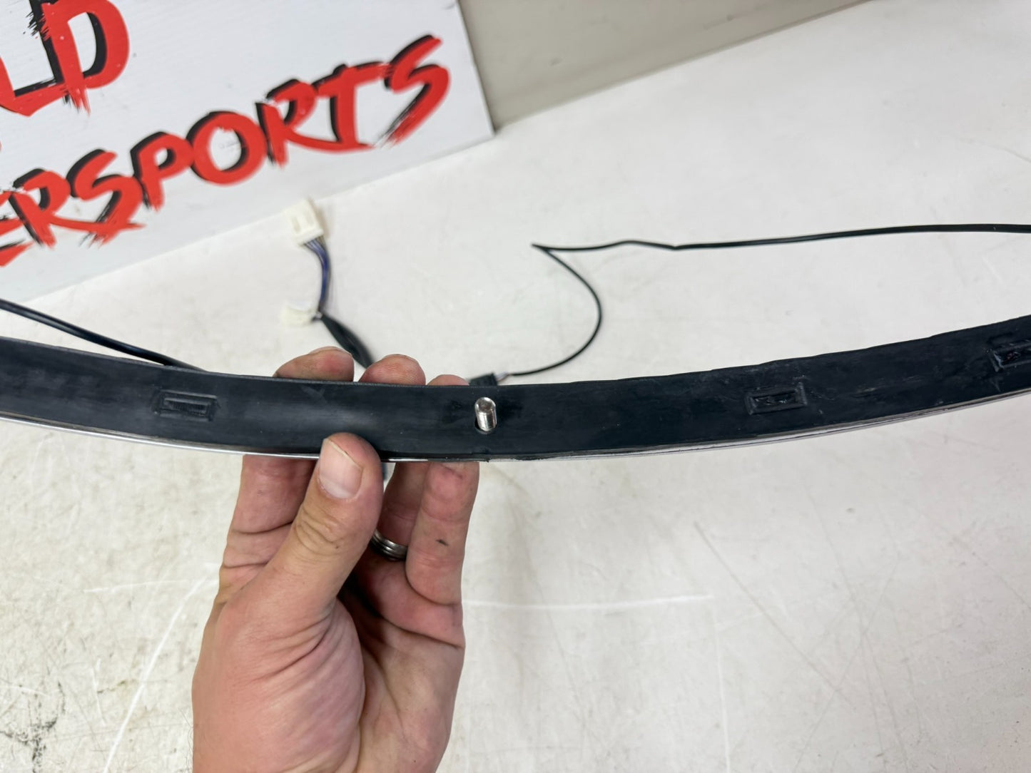 2003 HARLEY ELECTRA GLIDE Custom Dynamics  LED  Batwing Windshield Trim 