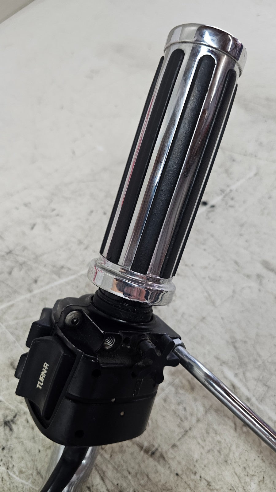 1990 Harley FXR FXRT FXRD FXRS FXLR FXRC Chrome Drag Bars 8" Risers Hand Control
