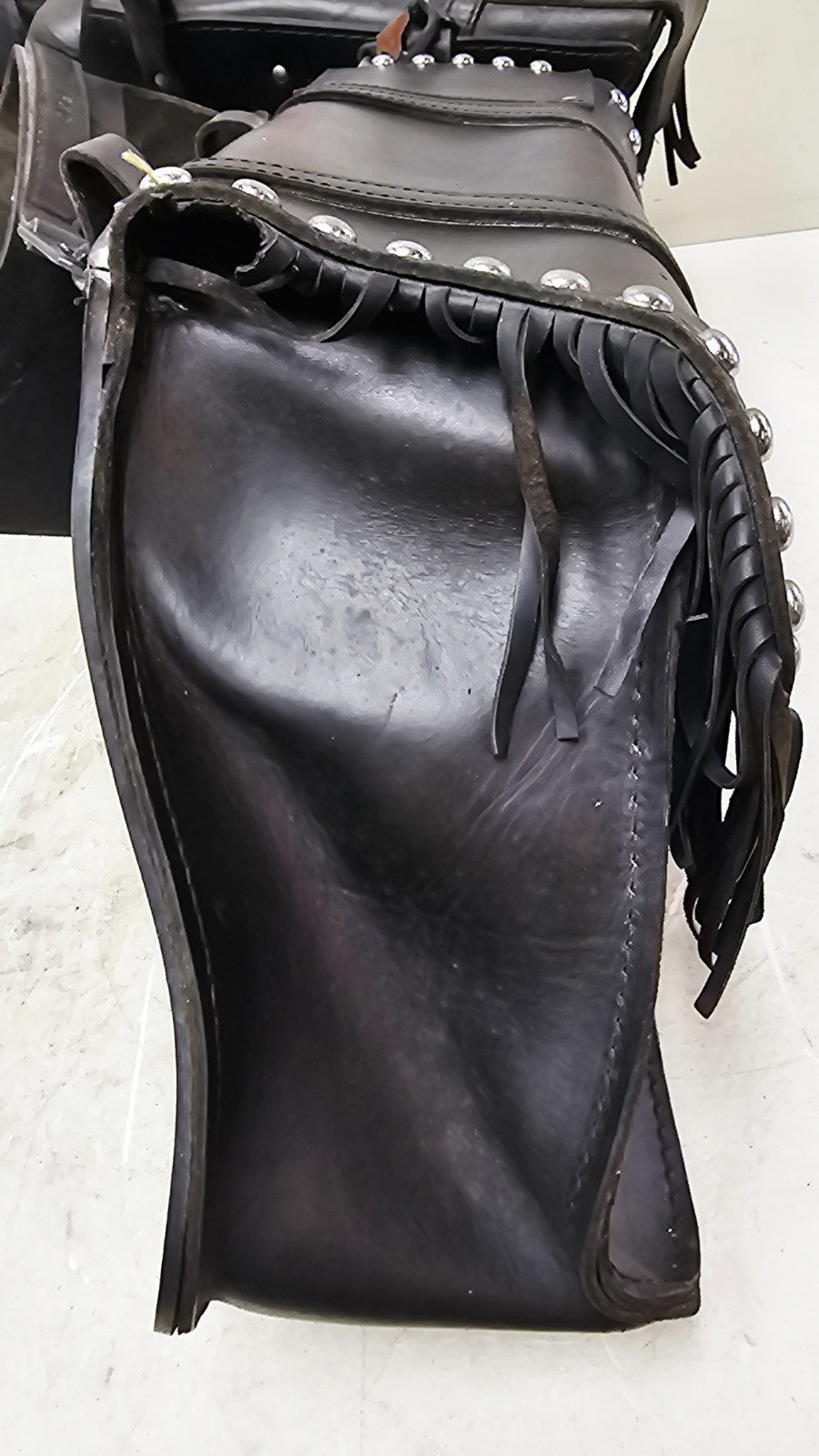 1997 HARLEY DYNA OEM HD Leather Saddlebag & Support Arm Bars Turn Signal Light