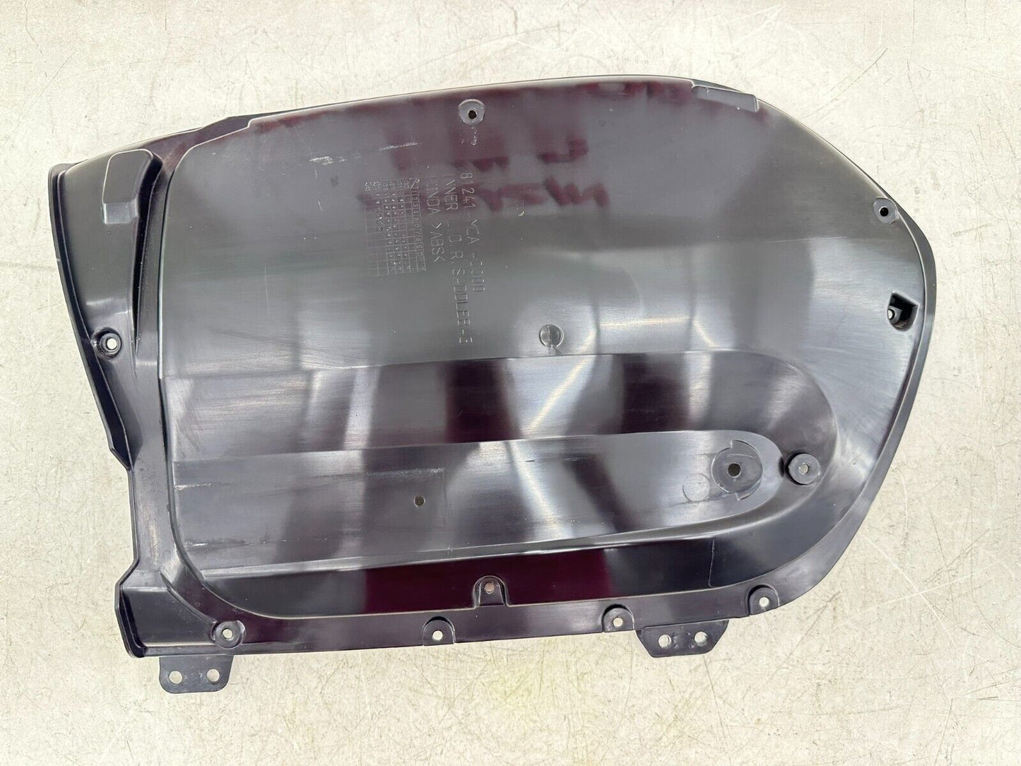 2004 Honda Goldwing GL1800 Right Inner Saddlebag Lid Cover Case