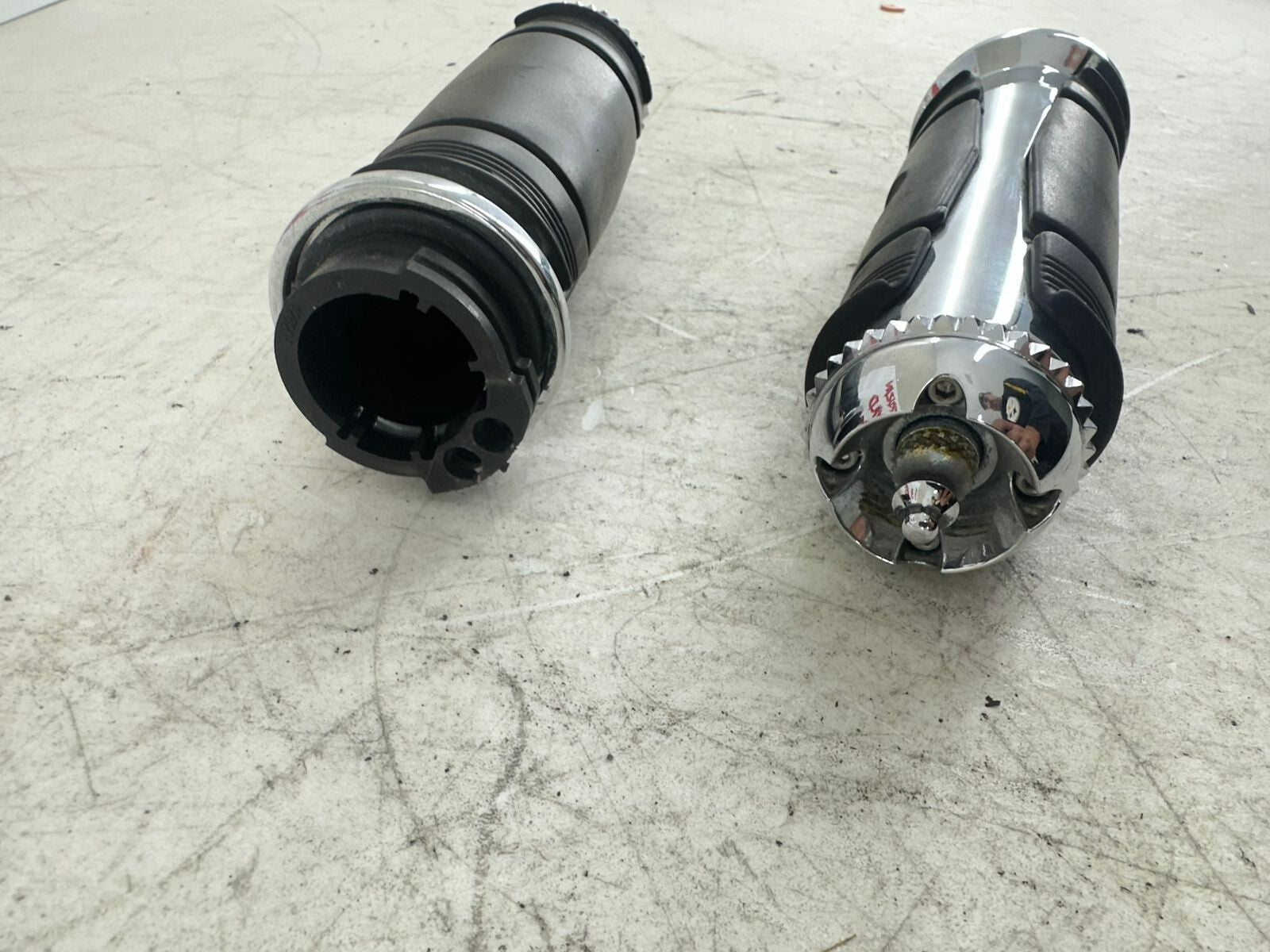 1994 HARLEY ELECTRA GLIDE Softail Sportster Willie G Grips Left Right OEM HD