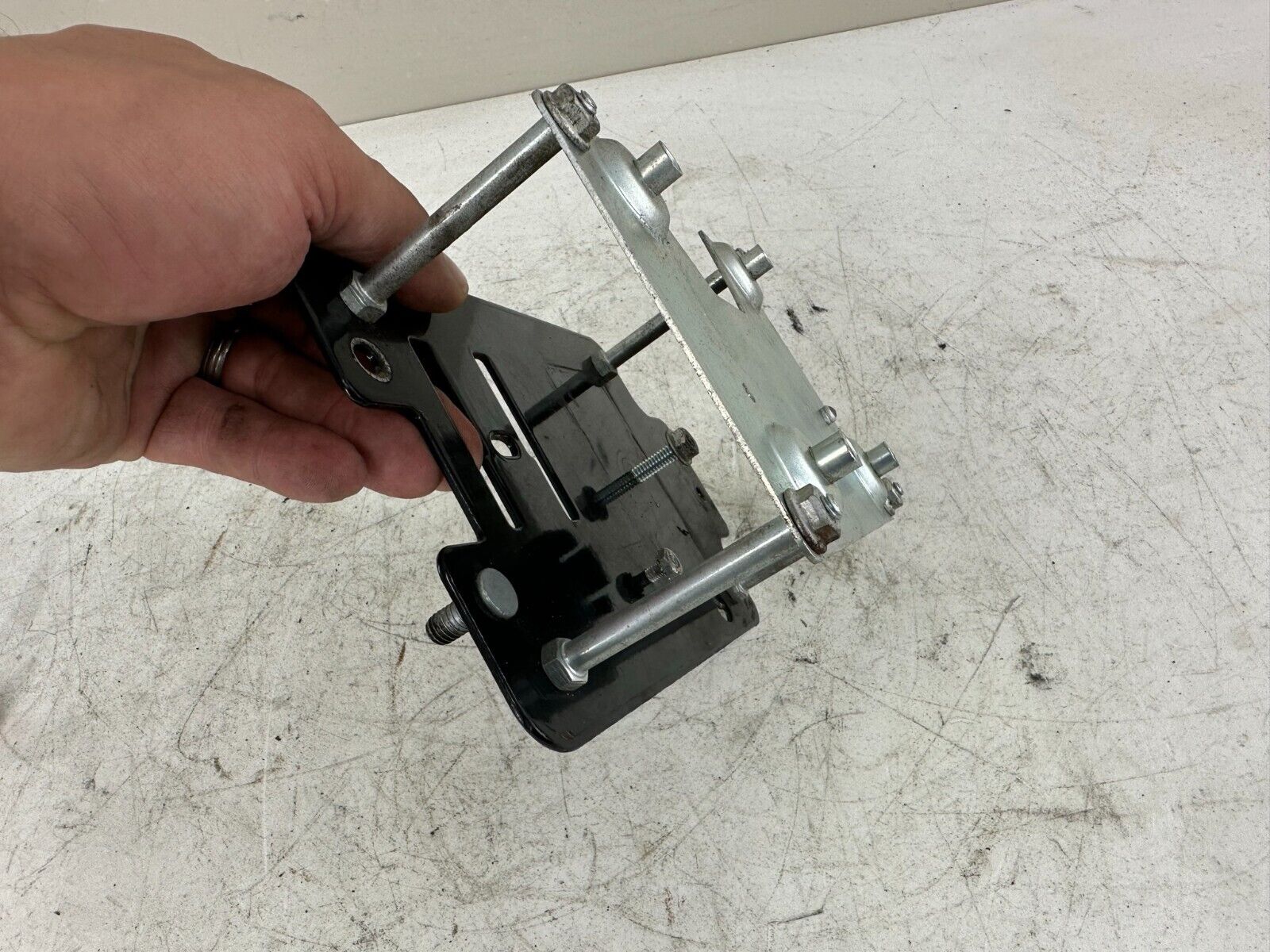 1999 HARLEY DAVIDSON DYNA Fuse ECM ECU CDI Mounting Bracket Frame