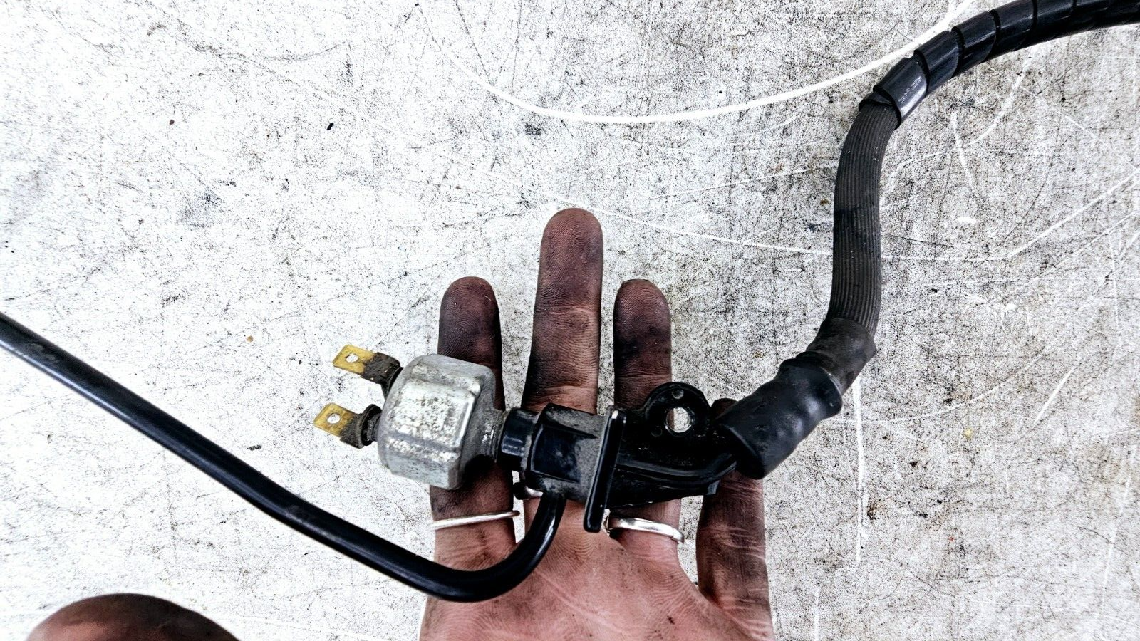 1994 HARLEY FLH ELECTRA GLIDE Rear Brake Master Cylinder Reservoir Cable Lines