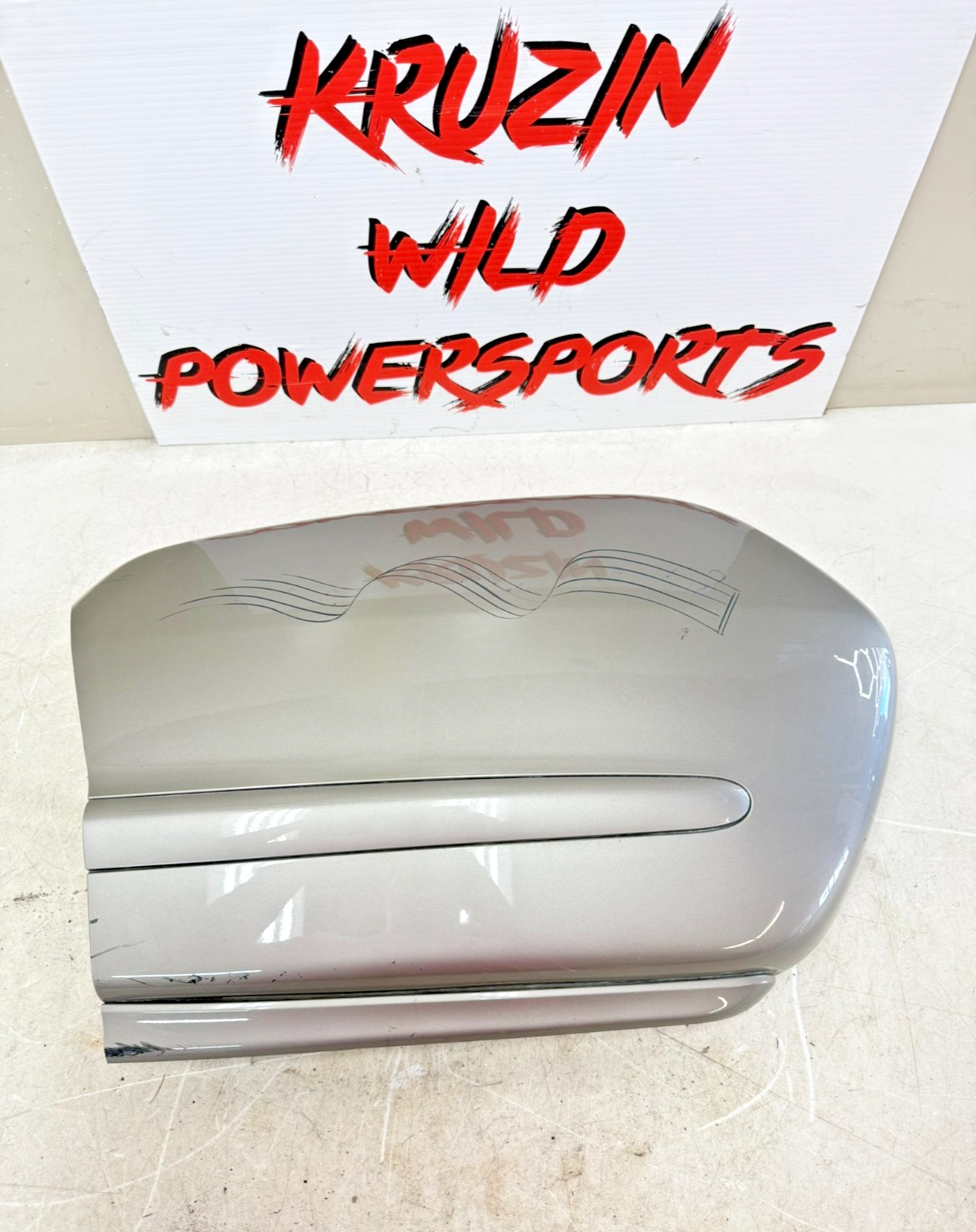 2002 Honda Goldwing GL1800 OEM Right Side Saddlebag Lid Door