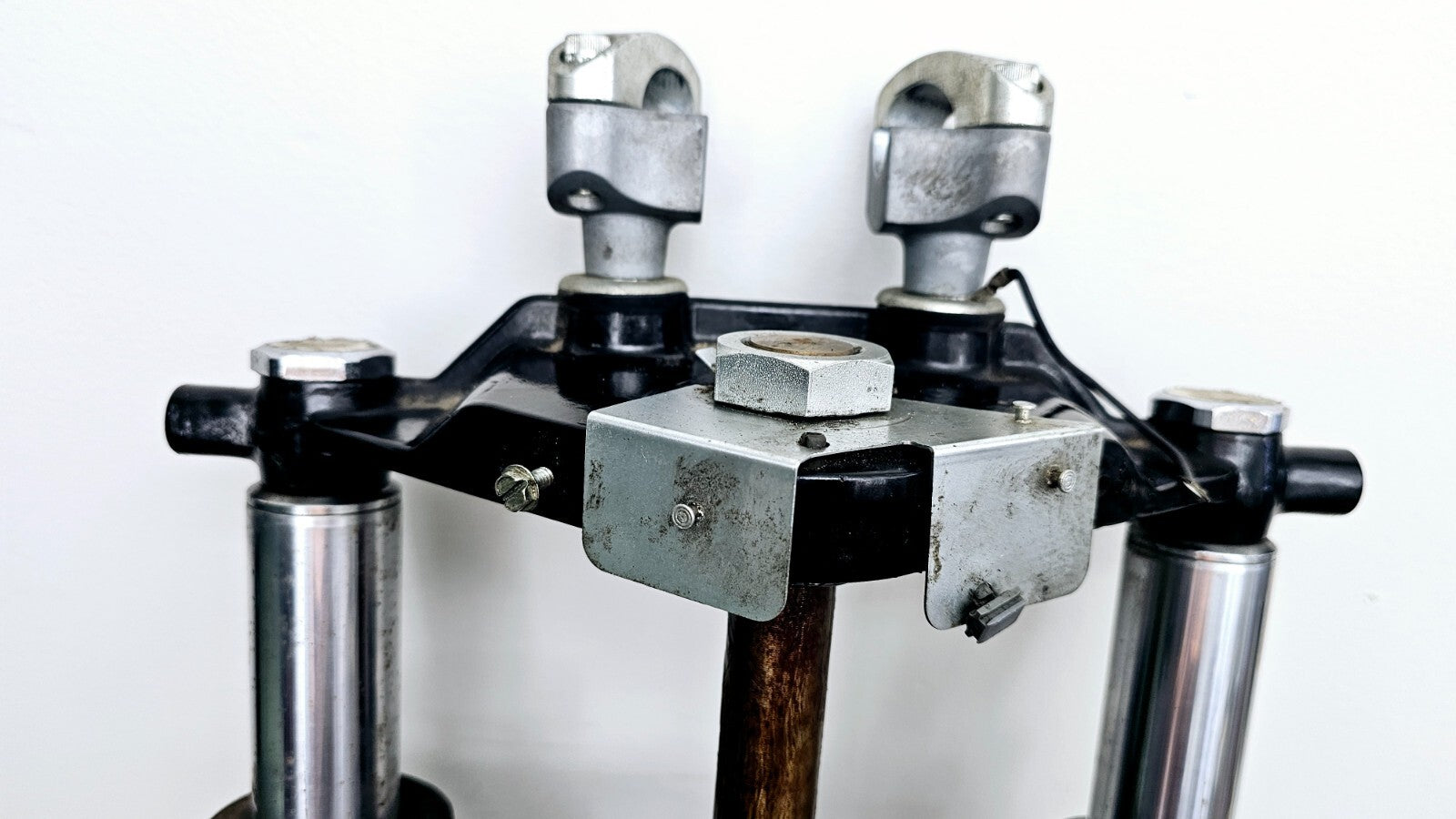 2002 HARLEY ELECTRA GLIDE Chrome Forks Triple Tree Front End Chrome Lowers