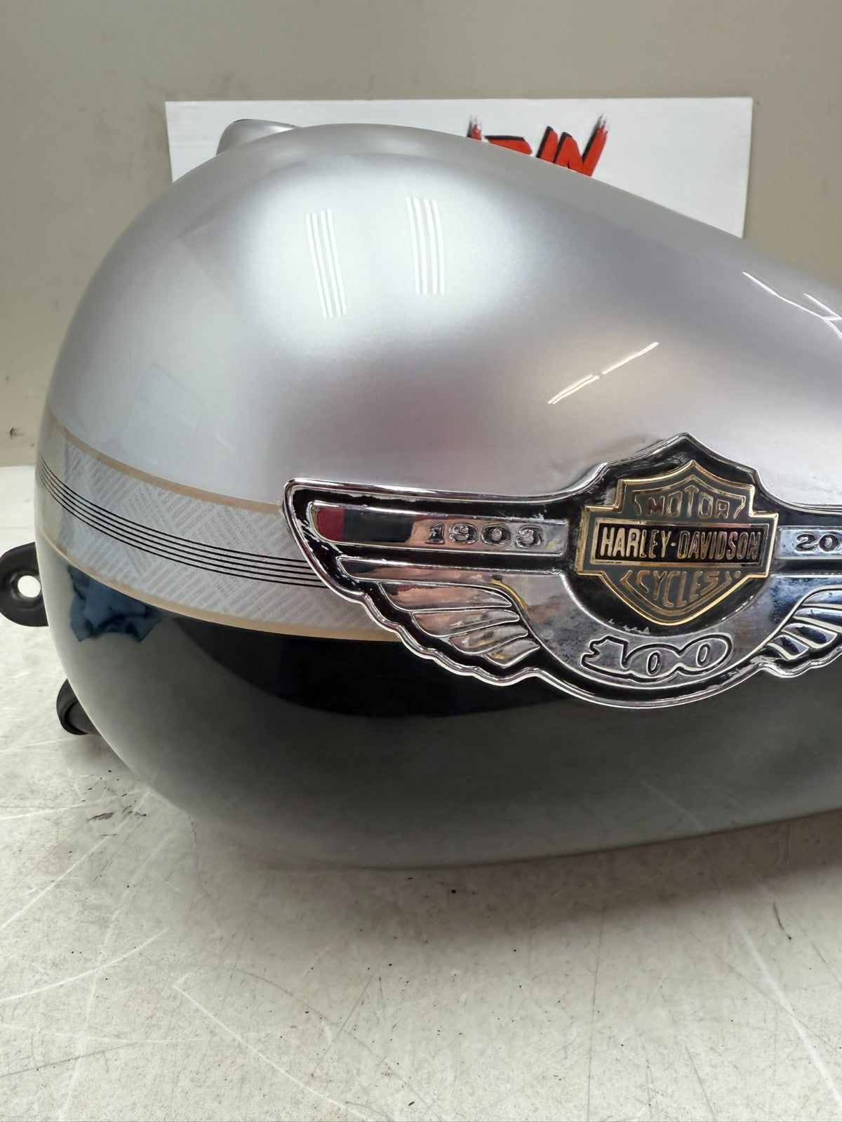 2003 HARLEY ELECTRA GLIDE Gas Fuel Tank Petrol w/ Badges 100th Anniversary