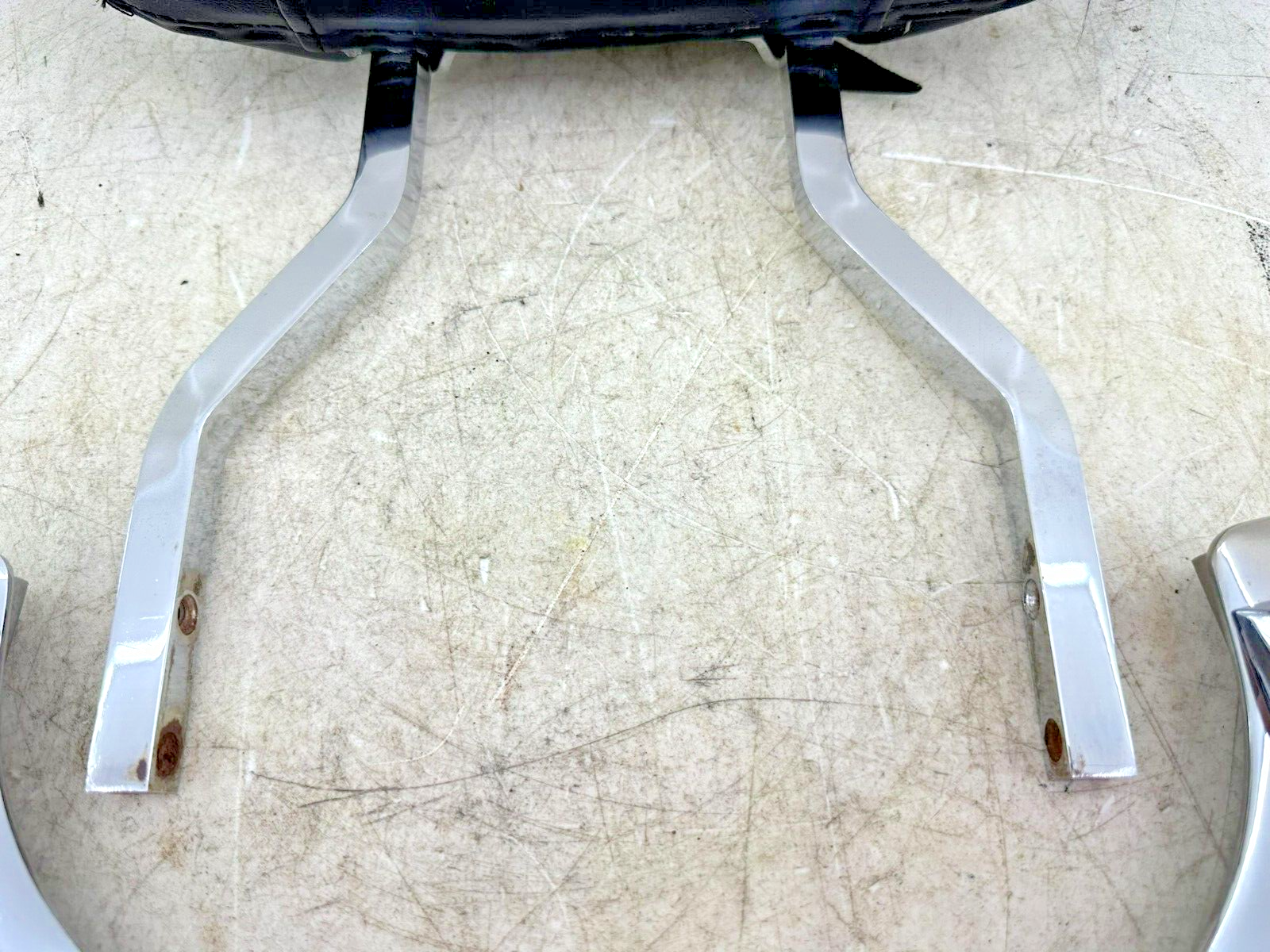 1995 HARLEY SOFTAIL Passenger Backrest Sissy Bar W/Pad