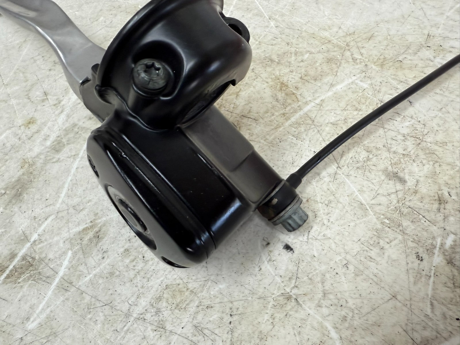2003 HARLEY DYNA WIDE GLIDE Front Brake Master Cylinder Caliper & Line