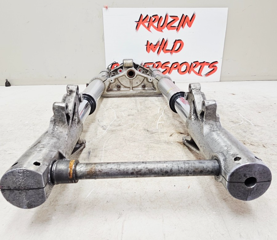 2000 HONDA VALKYRIE INTERSTATE Front End Forks Triple Tree Clamp