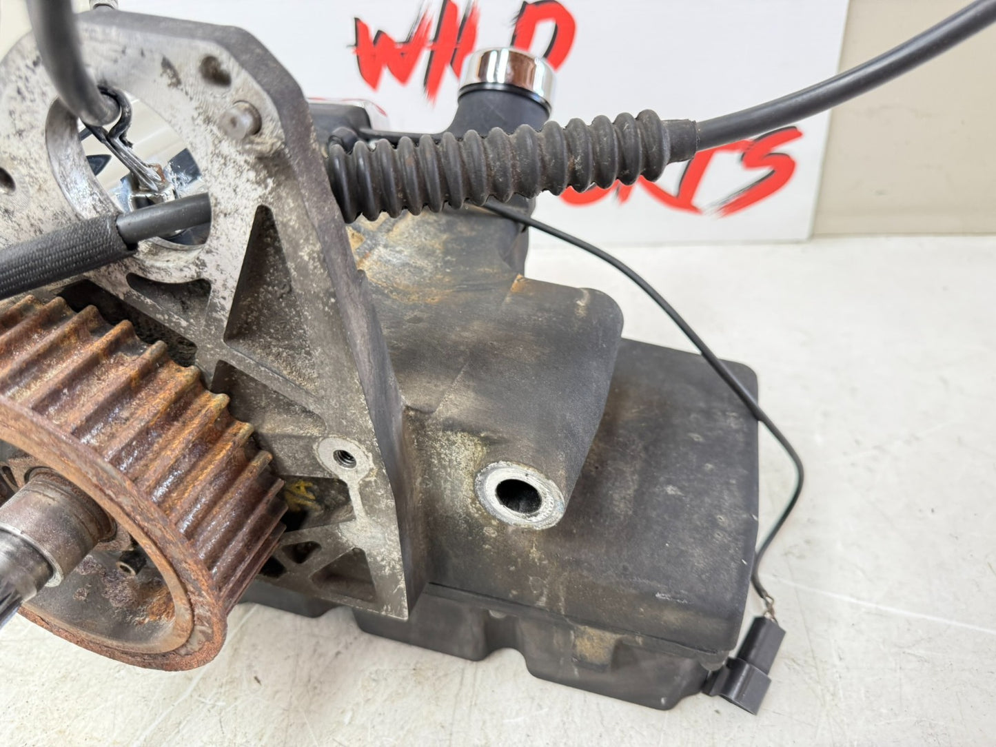 2000 HARLEY FLH ROADKING Transmission Gear Box OEM HD 35k Miles