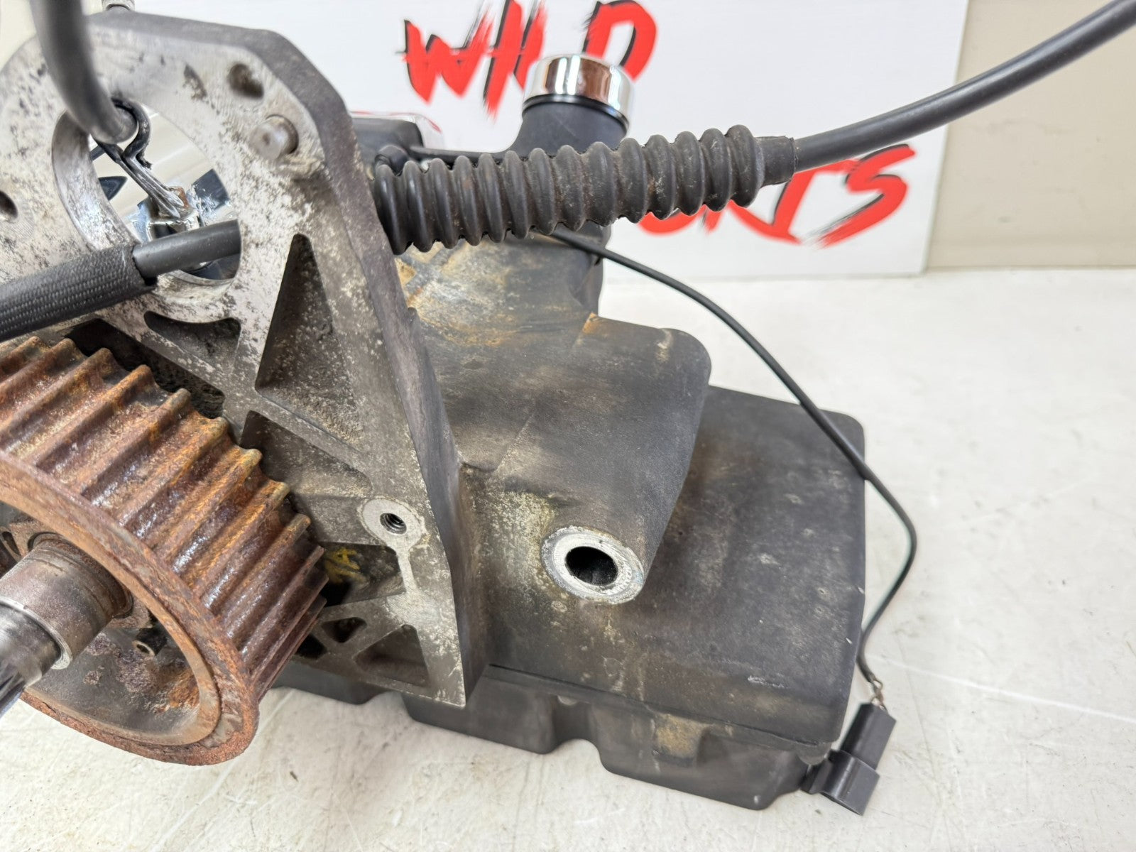 2000 HARLEY FLH ROADKING Transmission Gear Box OEM HD 35k Miles