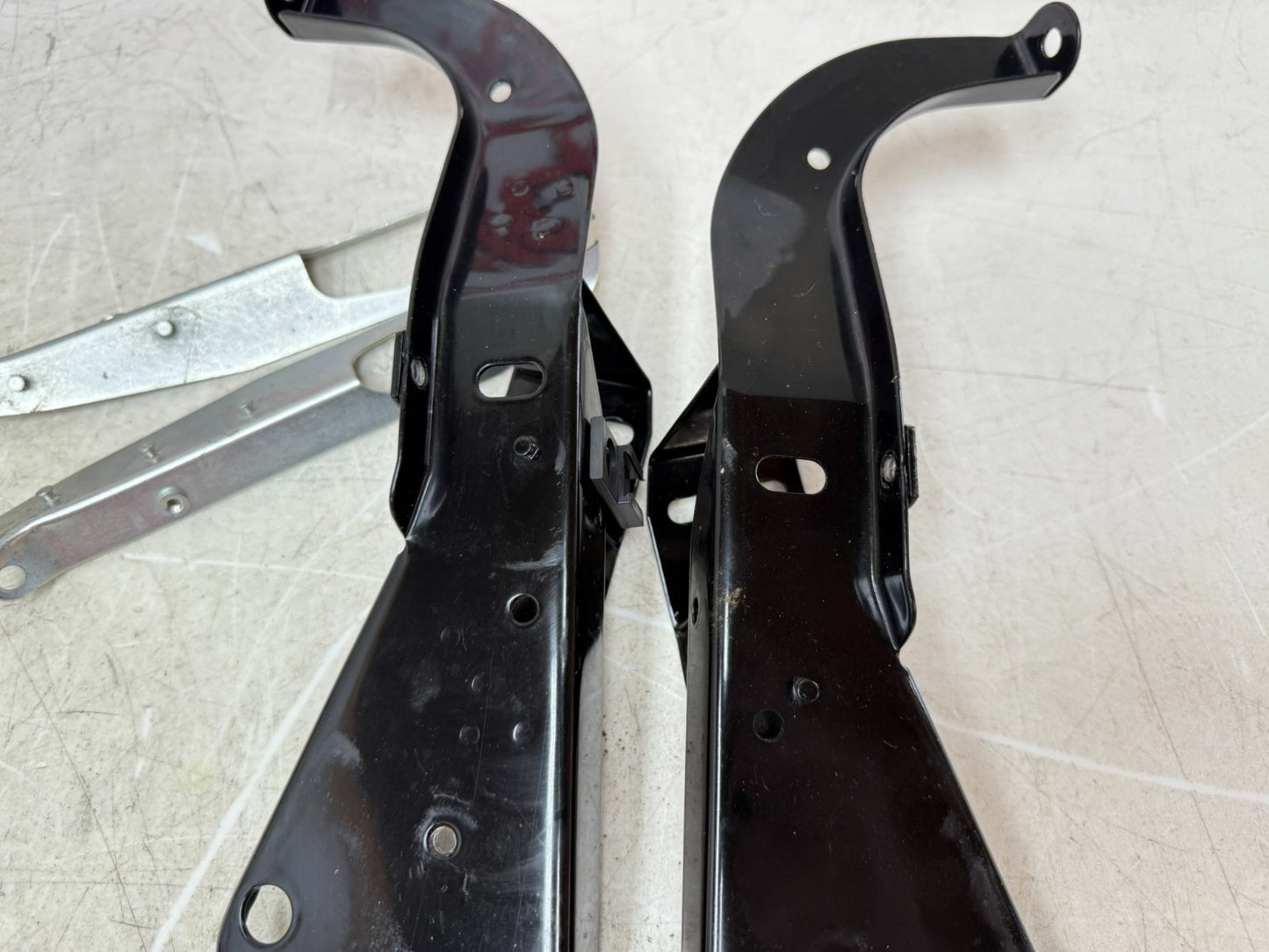 2003 HARLEY ELECTRA GLIDE Front Fairing Left Right Support Brackets