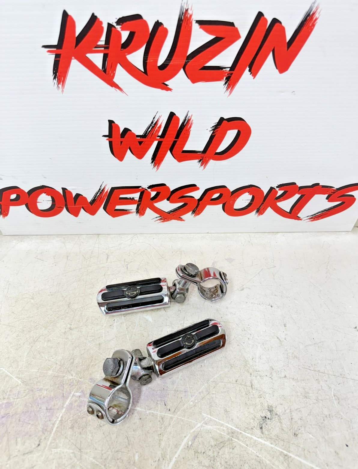 2003 HARLEY ELECTRA GLIDE Chrome Highway Footpeg Rest Pads & MTG Hardware