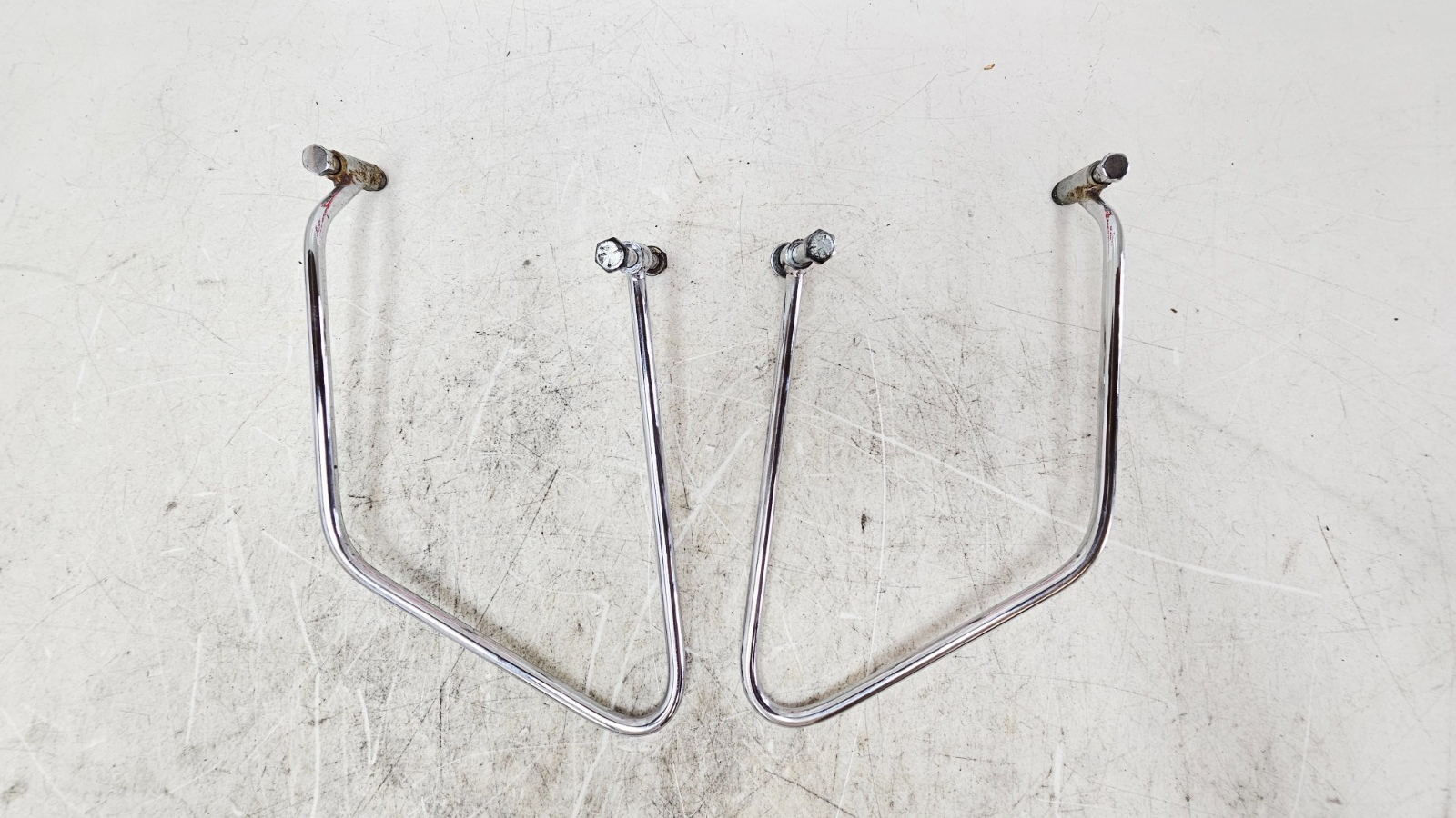 1990 Harley FXR FXRT FXRD FXRS FXLR FXRC Chrome Saddlebag Support Guards Bracket