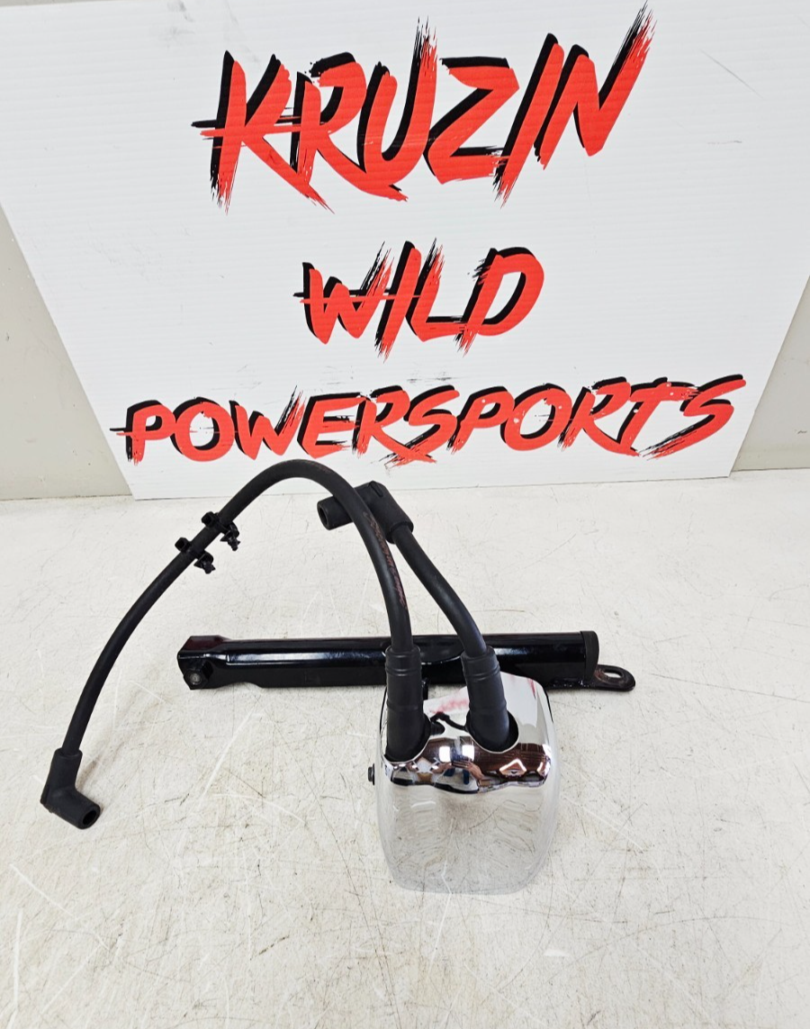 2000 HARLEY SOFTAIL DEUCE Ignition Coil Chrome Cover Spark Plug & Seat Bracket