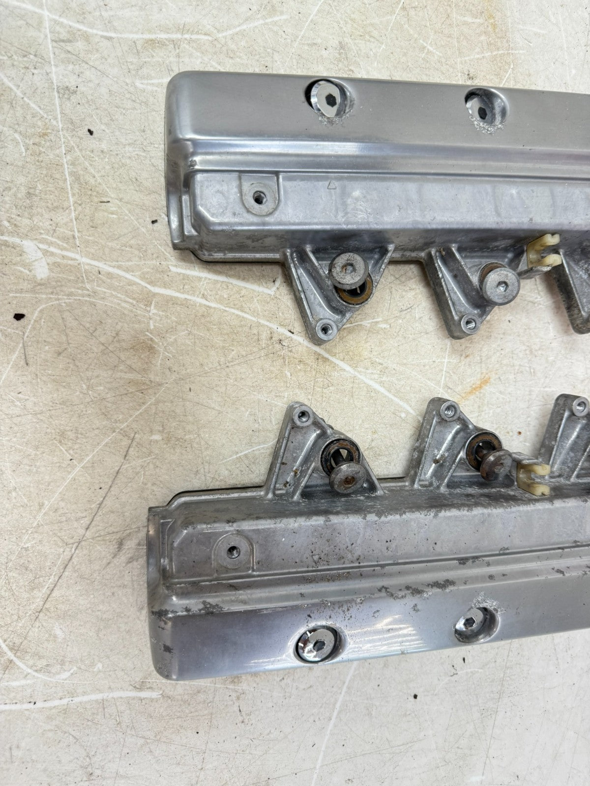 2002 Honda Goldwing GL1800 Engine Cylinder Head Upper Valve Cover Crankcase