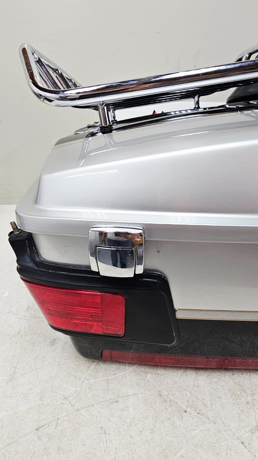 2003 HARLEY ELECTRA GLIDE Trunk Tour Pack Top Box Silver Black 100 Anniversary