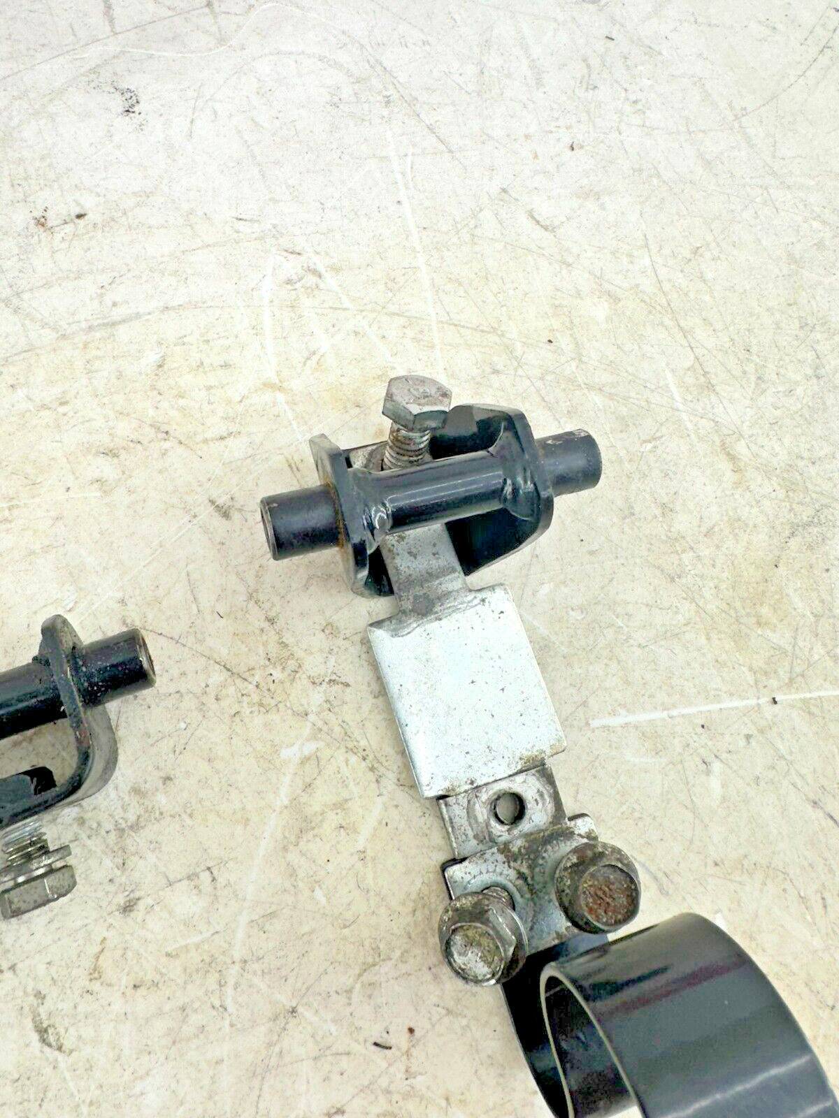 1999 HARLEY SOFTAIL Gas Tank Dash Console Mounting Hardware