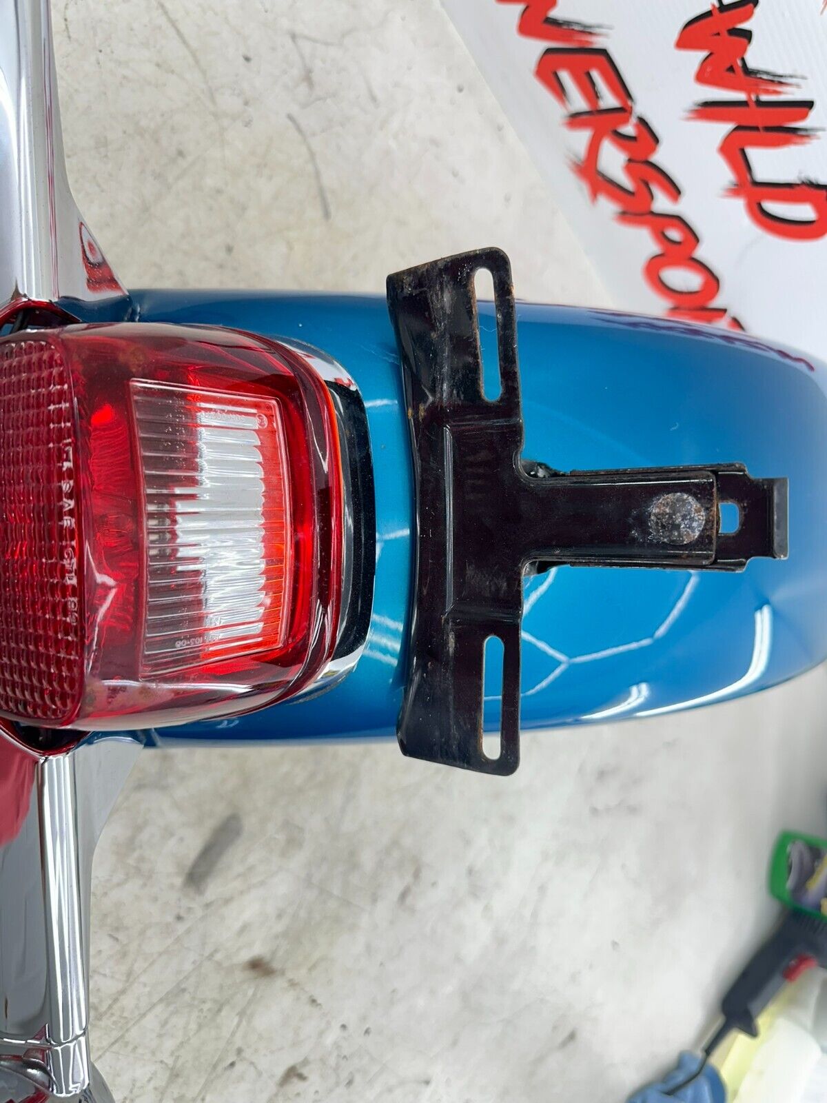 1995 HARLEY SOFTAIL OEM HD GENUINE REAR FENDER BRAKE LIGHT TURN SIGNAL BAR NICE!