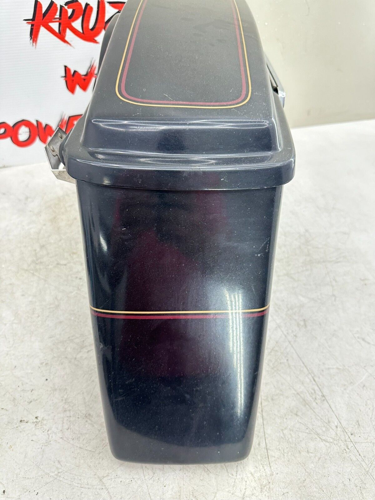 1999 HARLEY FLH ELECTRA GLIDE OEM HD Right Saddlebag Case + Lid Black