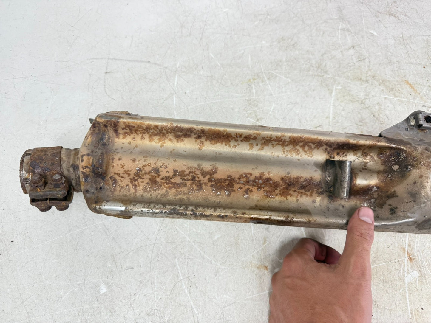 2002 Honda Goldwing GL1800 Left Exhaust Pipe Muffler Slip On Can Silencer