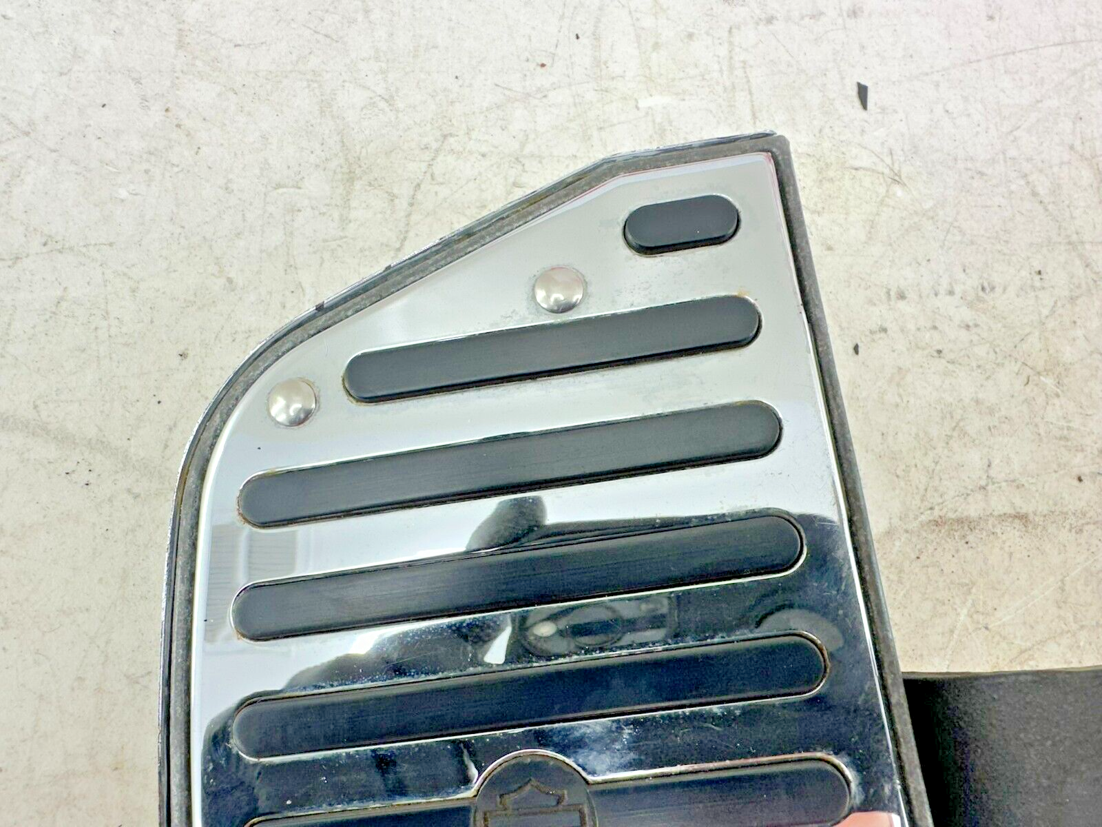 1995 HARLEY SOFTAIL OEM HD Passenger Floorboards Footrest W/ Hardware