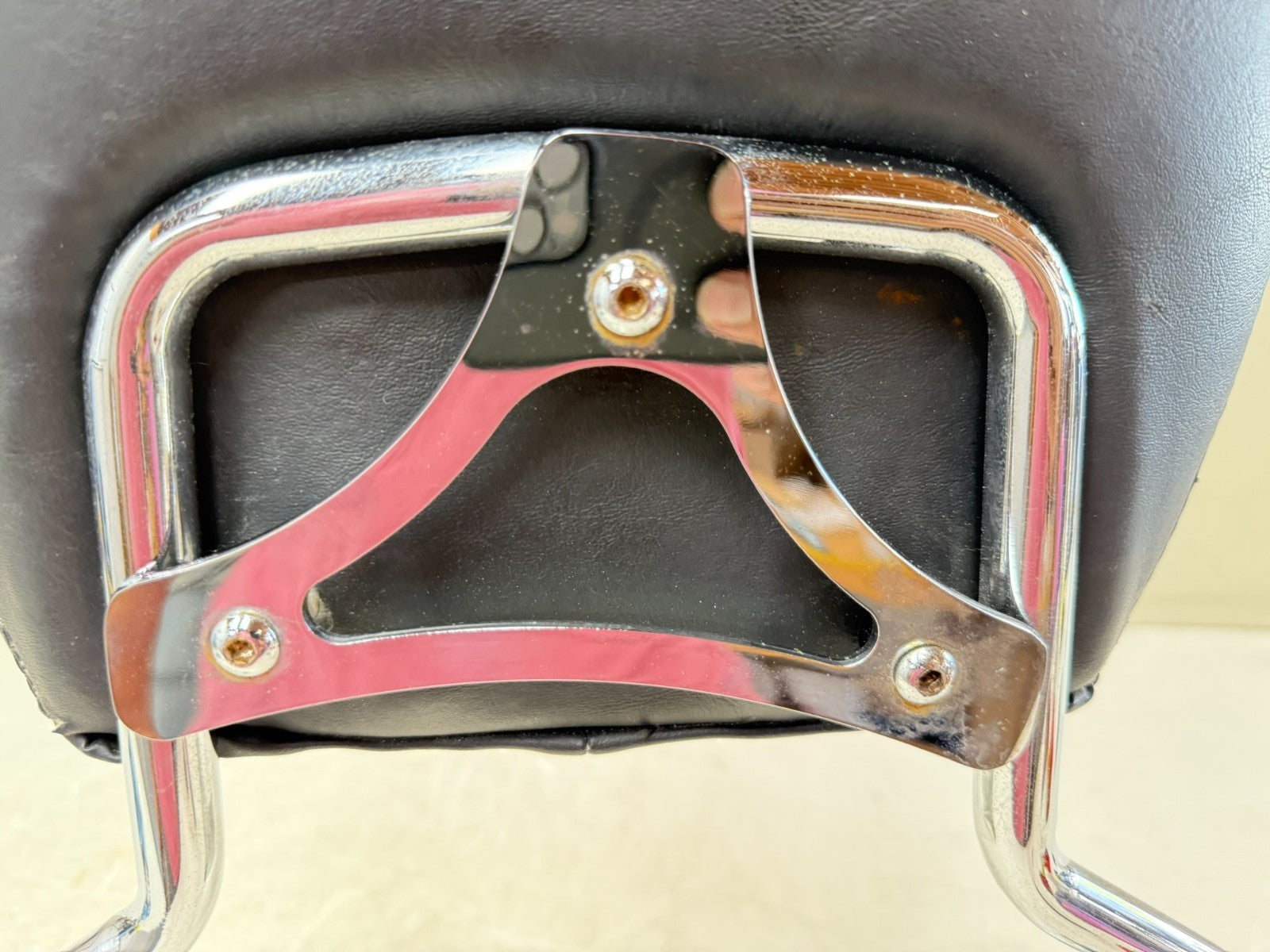 1998 HARLEY FLH ROADKING Detachable Sissy Bar Passenger Backrest Pad