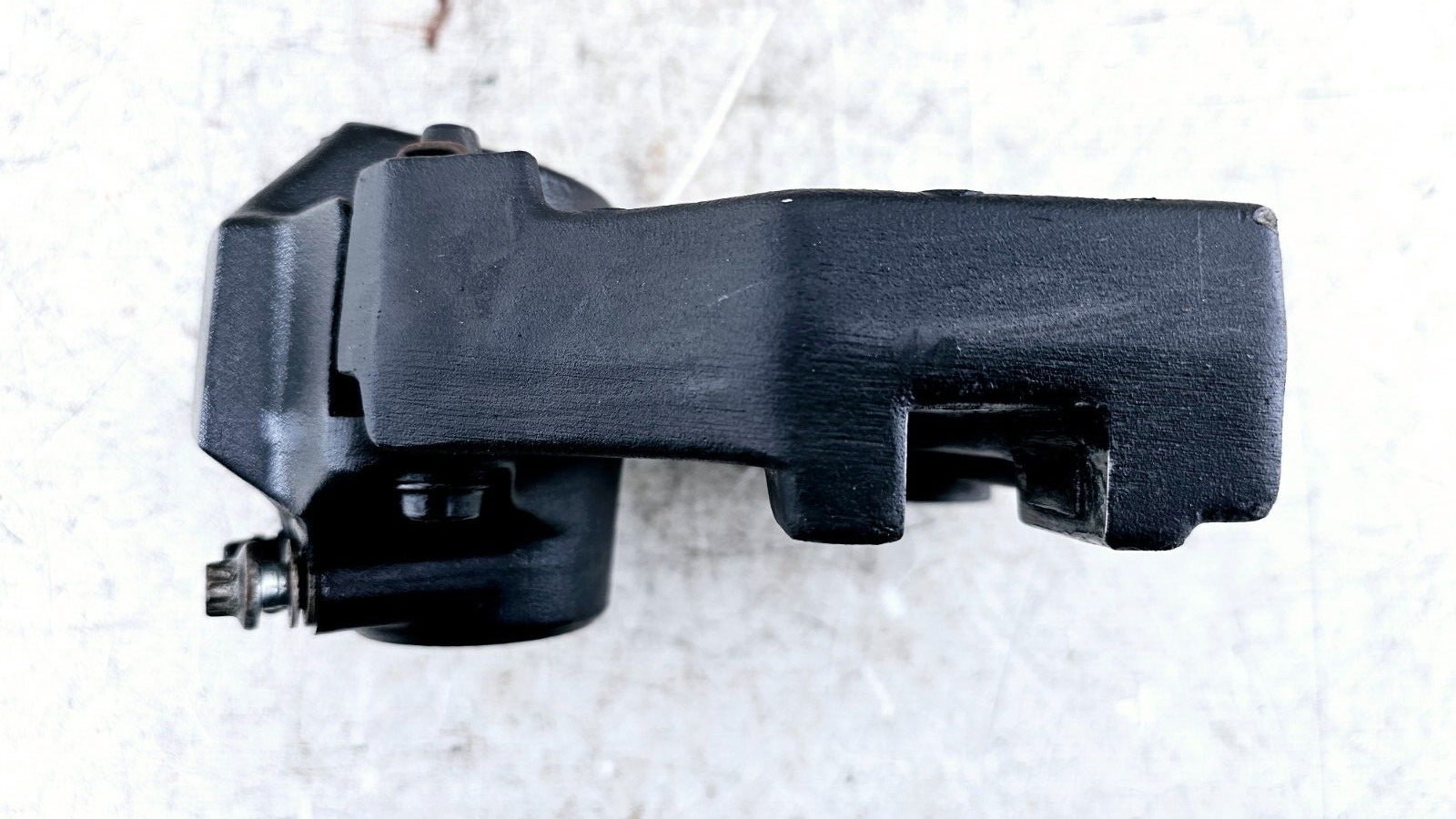 1995 HARLEY DYNA CONVERTIBLE Rear Brake Caliper + Mounting Bracket