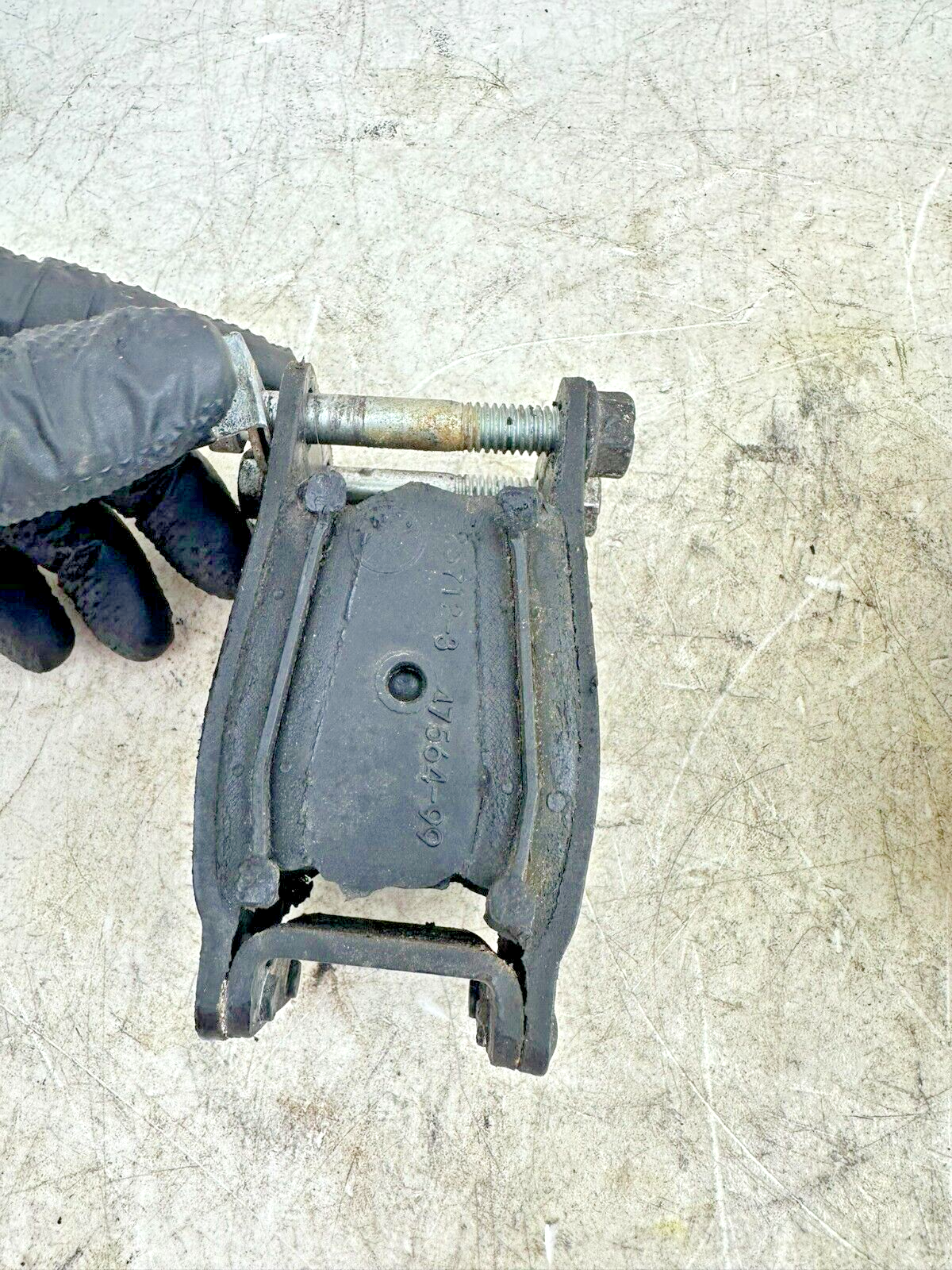 2002 HARLEY DYNA LOW RIDER Front Engine Motor + Rear Transmission Rubber Mounts