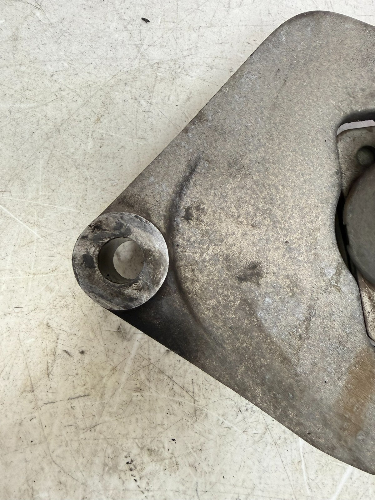 1995 HARLEY FLH ELECTRA GLIDE Rear Brake Caliper w/ Bracket