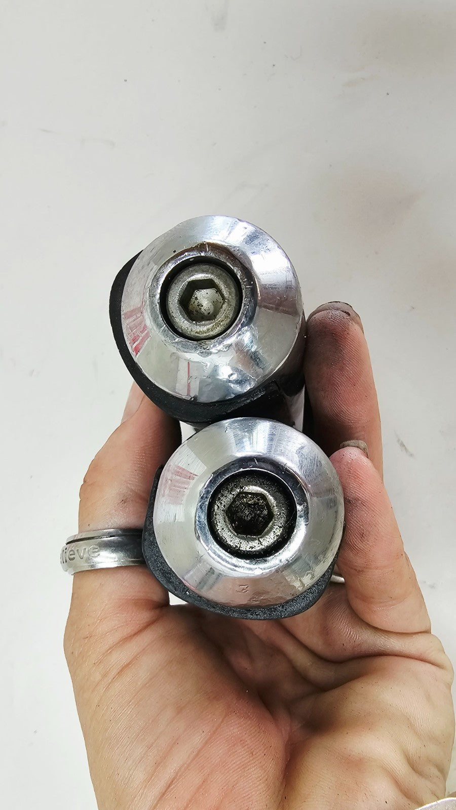1995 HARLEY SOFTAIL FATBOY OEM Chrome Rubber Passenger Footpegs & Peg Mounts