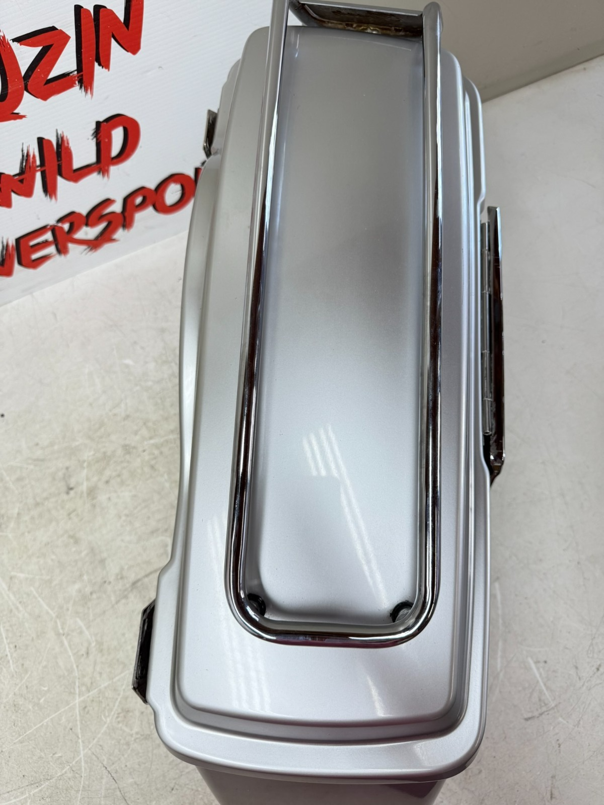 2003 HARLEY ELECTRA GLIDE Right Saddlebag Housing & Lid Latch 100th Anniversary