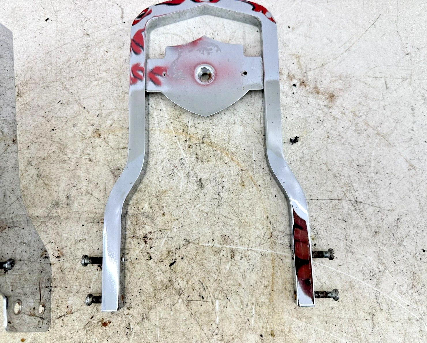 1997 HARLEY DYNA Chrome Sissybar Passenger Backrest W/ Luggage Rack